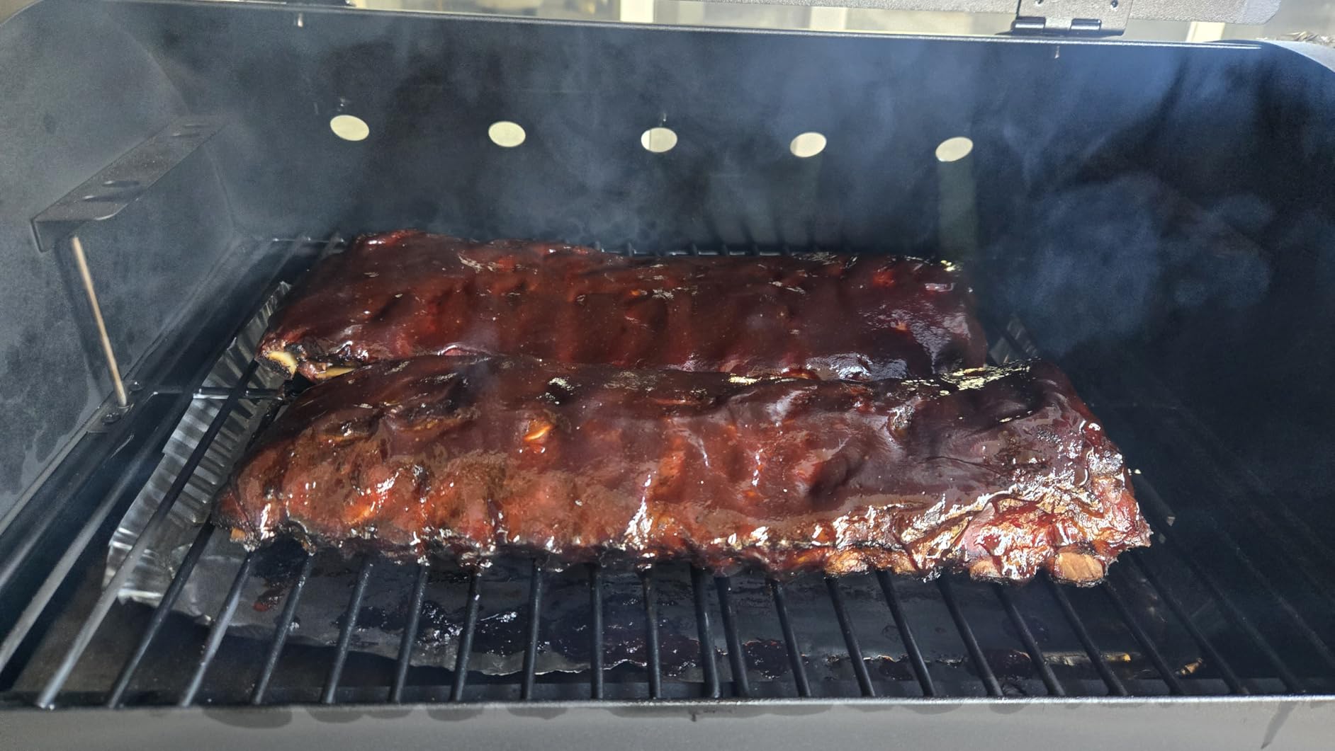 Brisk It Zelos-450 Electric Wood Pellet Grill & Smoker with Grill Cover - Smart A.I. BBQ with WiFi, 450 Sq In Cooking Area, 7-in-1 Outdoor Pellet Grill, PID Temp Control up to 500°F, Meat Probe customer photo 2