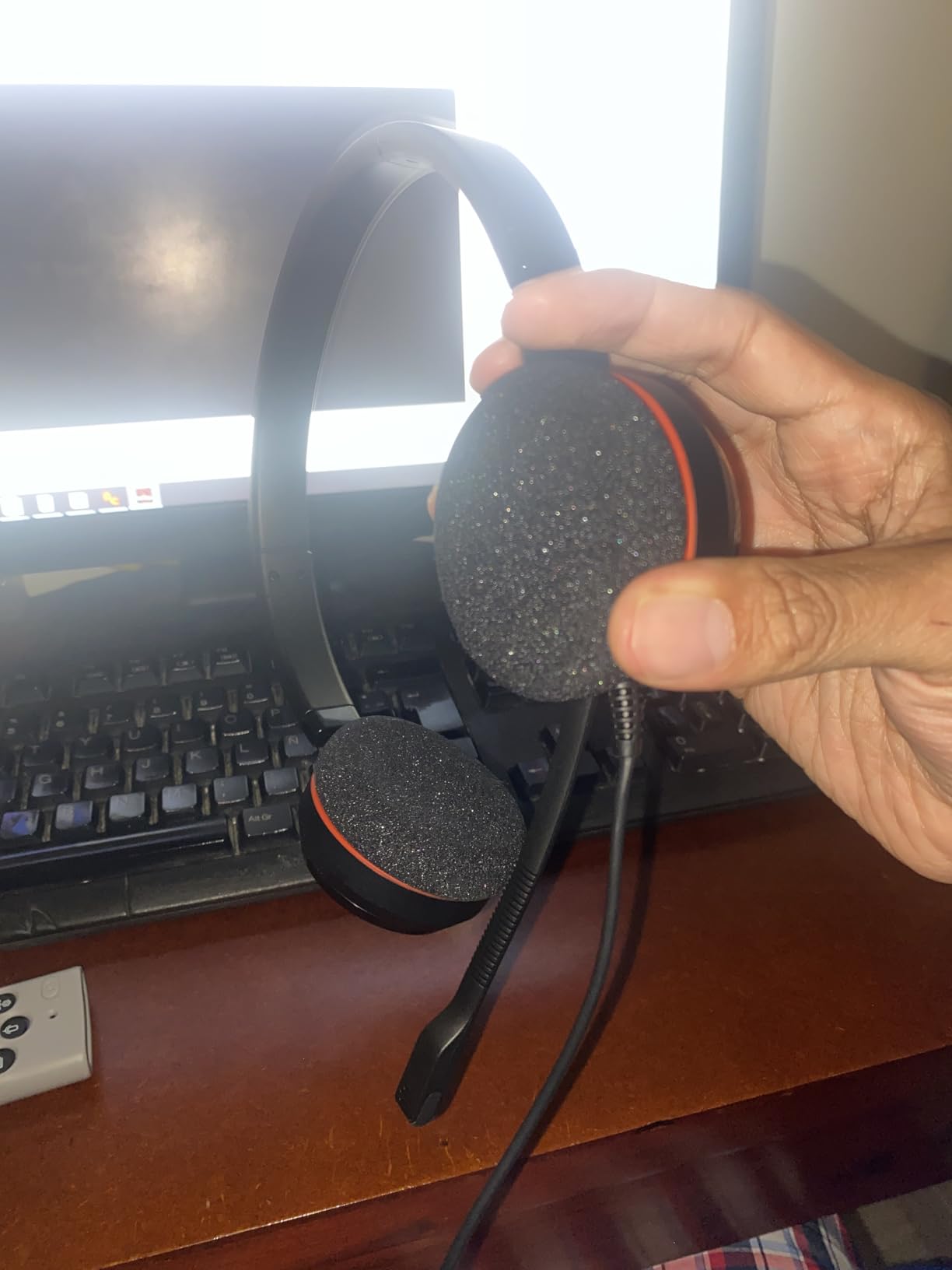 Jabra Evolve 20 Wired Headset (2025 Edition) - Dual-Ear Set for Office and Work from Home - Call Control - All Platforms - USB-C/A Connectivity - Black - Customer Photo 1