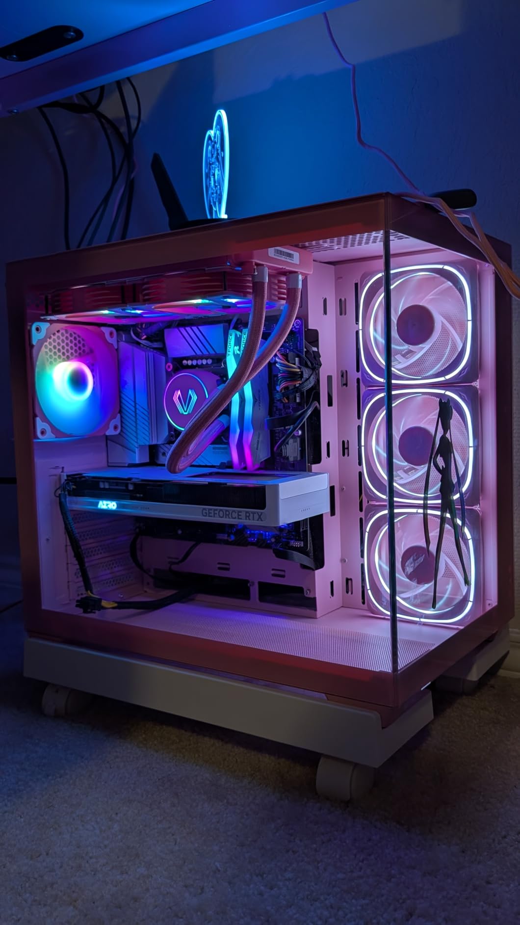 GIGABYTE GeForce RTX 5060 AERO OC 8G Graphics Card, 8GB 128-bit GDDR7, PCIe 5.0, WINDFORCE Cooling System, GV-N5060AERO OC-8GD customer photo 1