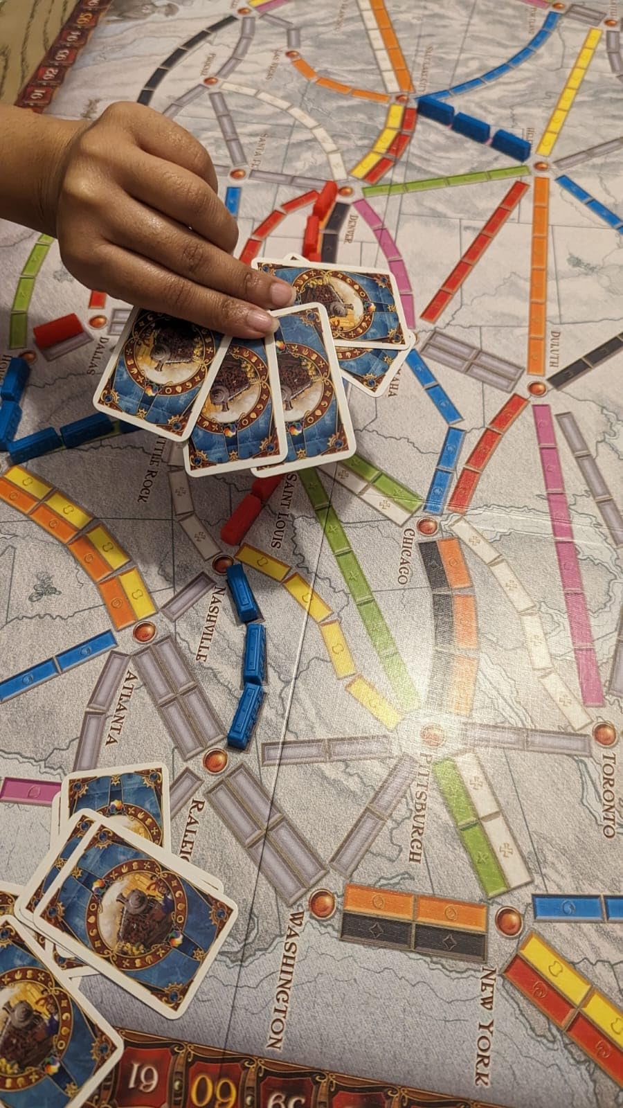 Asmodee Ticket to Ride Board Game (2025 Refresh) - A Cross-Country Train Adventure for Friends and Family, Strategy Game for Kids & Adults, Ages 8+, 2-5 Players, 30-60 Minute Playtime - Customer Photo 2
