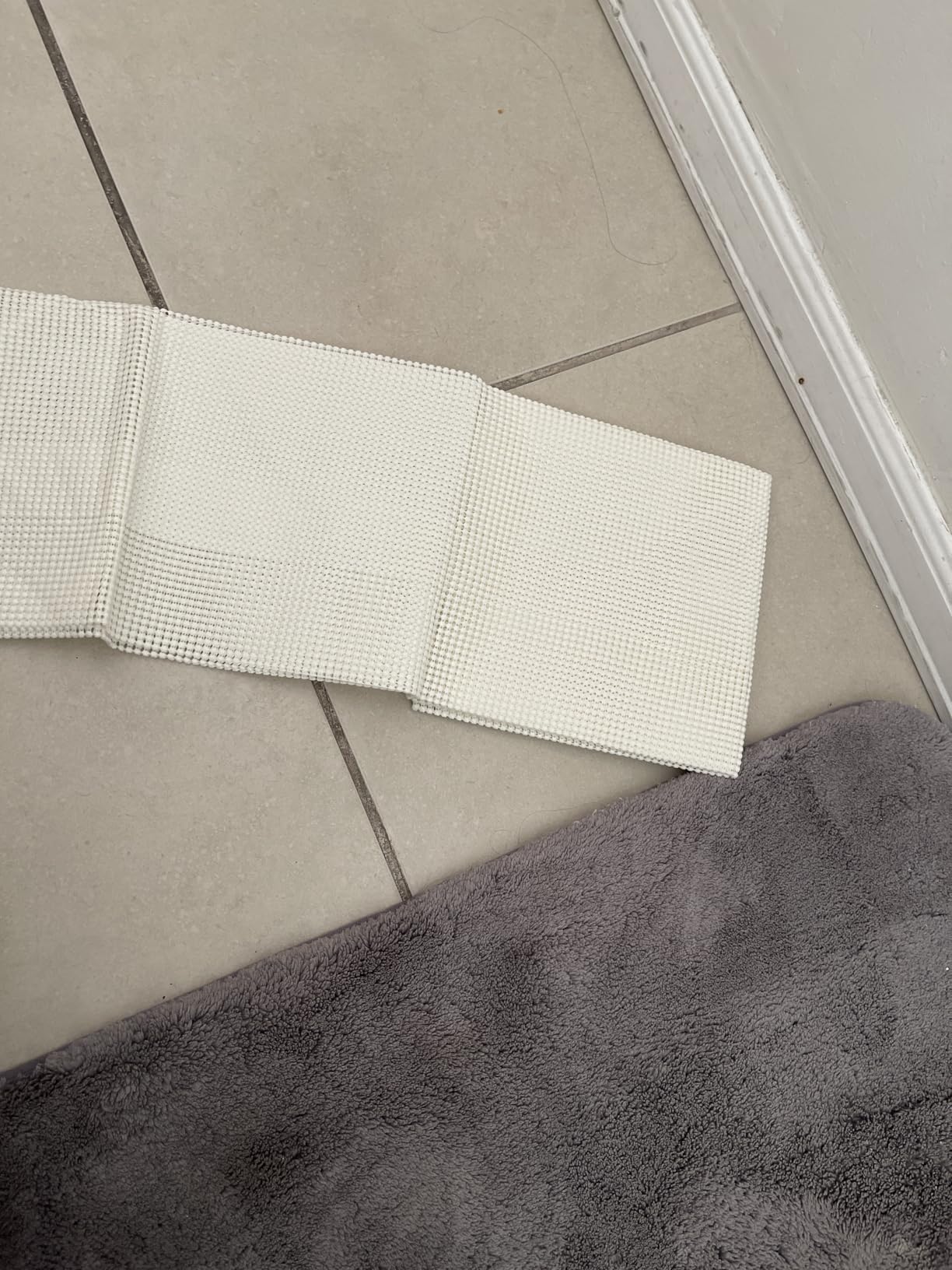 BAGAIL BASICS 8 x 10 FT Rug Pad Gripper for Hardwood Floors, Non Slip Rug Pads for Area Rugs, Extra Thick Under Rug Padding, Protect Your Rugs & Floors Customer Review BAGAIL BASICS 8 x 10 FT Rug Pad Gripper for Hardwood Floors, Non Slip Rug Pads for Area Rugs, Extra Thick Under Rug Padding, Protect Your Rugs & Floors - Customer Photo 2