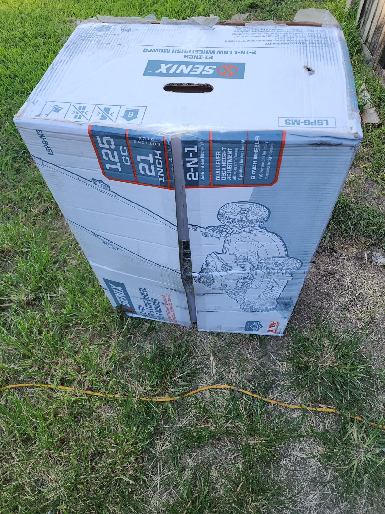 SENIX LSSG-M9 21-inch Gas Self-Propelled Lawn Mower - 140 cc 4-Cycle Briggs & Stratton Engine, Bagging, Mulching, and Side Discharge, 6-Position Lever Height Adjustment - Customer Photo 2