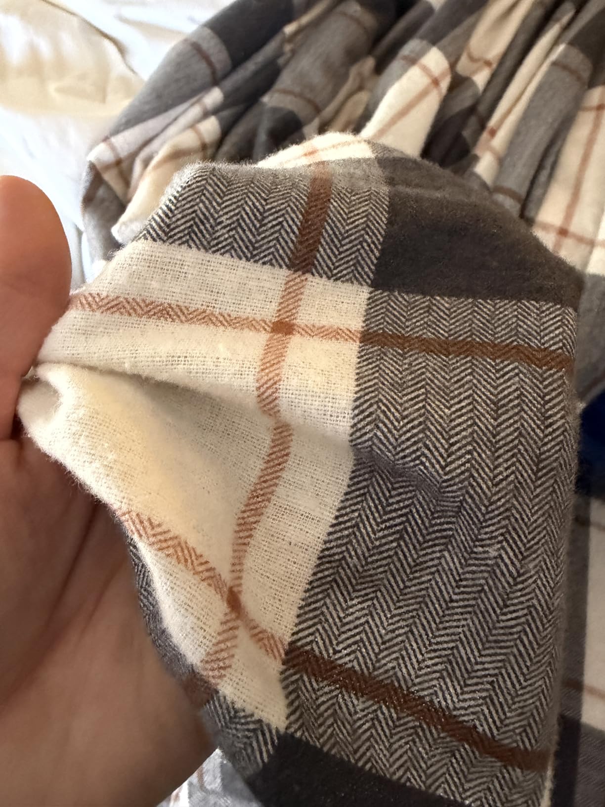 RUVANTI Flannel Sheets Queen Size - GOTS Certified 100% Organic Cotton, 4 Piece Warm, Soft & Breathable Set, Deep Pocket Snug Fit, Double Brushed Cozy All Season Bedding, Natural - Customer Photo 1
