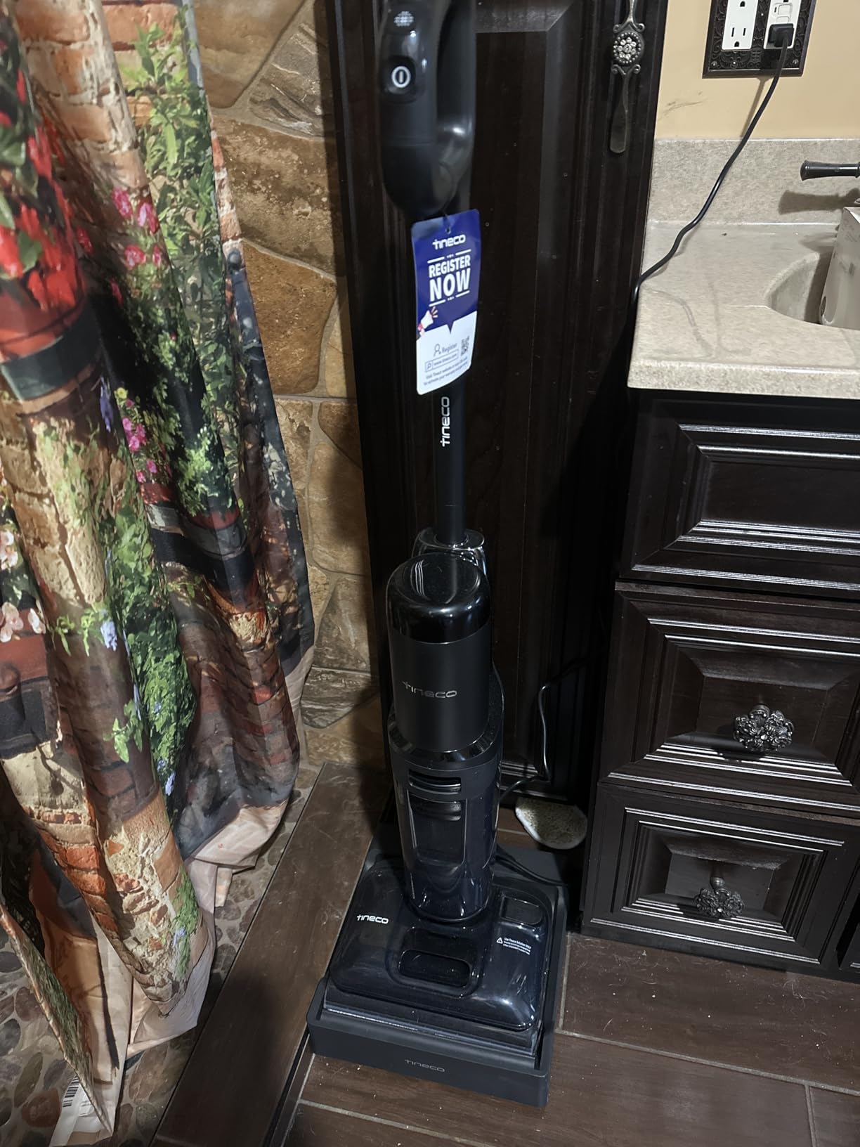 Tineco Floor One S7 Stretch Steam Cordless Wet Dry Vacuum Steam Mop All-in-One, 320℉ HyperSteam, 180° Lay-Flat, Anti-Tangle Design, FlashDry Self-Cleaning, Up to 75 Min Runtime Customer Review Tineco Floor One S7 Stretch Steam Cordless Wet Dry Vacuum Steam Mop All-in-One, 320℉ HyperSteam, 180° Lay-Flat, Anti-Tangle Design, FlashDry Self-Cleaning, Up to 75 Min Runtime - Customer Photo 1