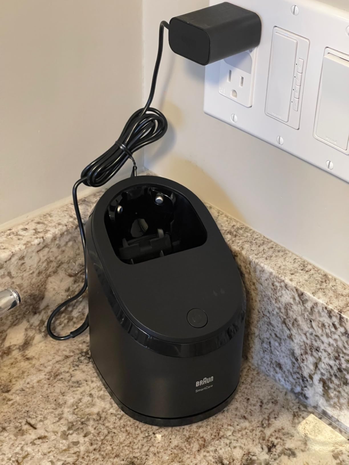 Braun Series 9 PRO+ Electric Shaver, Pro SensoAdapt, 6in1 SmartCare Center, Wet & Dry Razor, 9660CCPS, Black Customer Review Braun Series 9 PRO+ Electric Shaver, Pro SensoAdapt, 6in1 SmartCare Center, Wet & Dry Razor, 9660CCPS, Black - Customer Photo 2