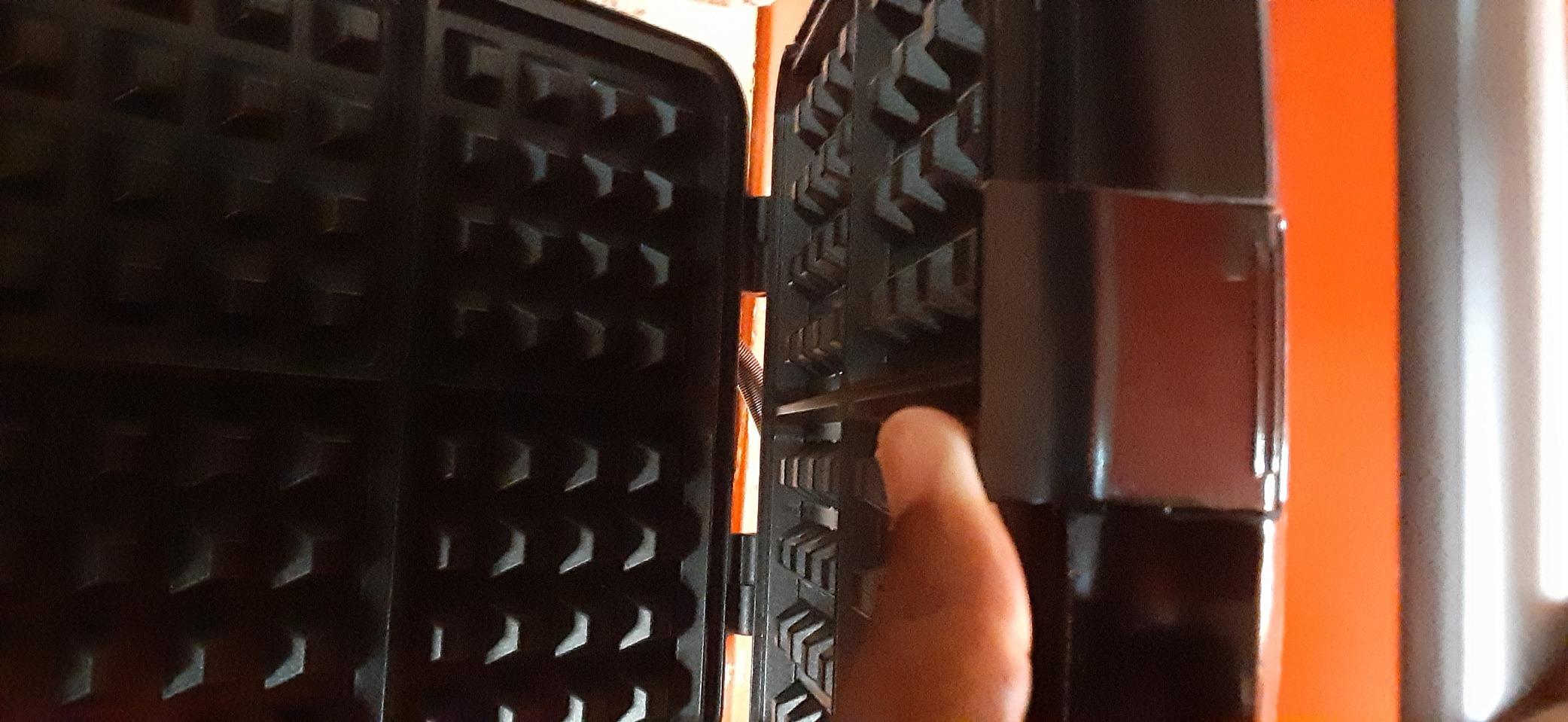 Cuisinart 4 Slice Belgian Waffle Maker - Square, WAF-150NAS - Customer Photo 2