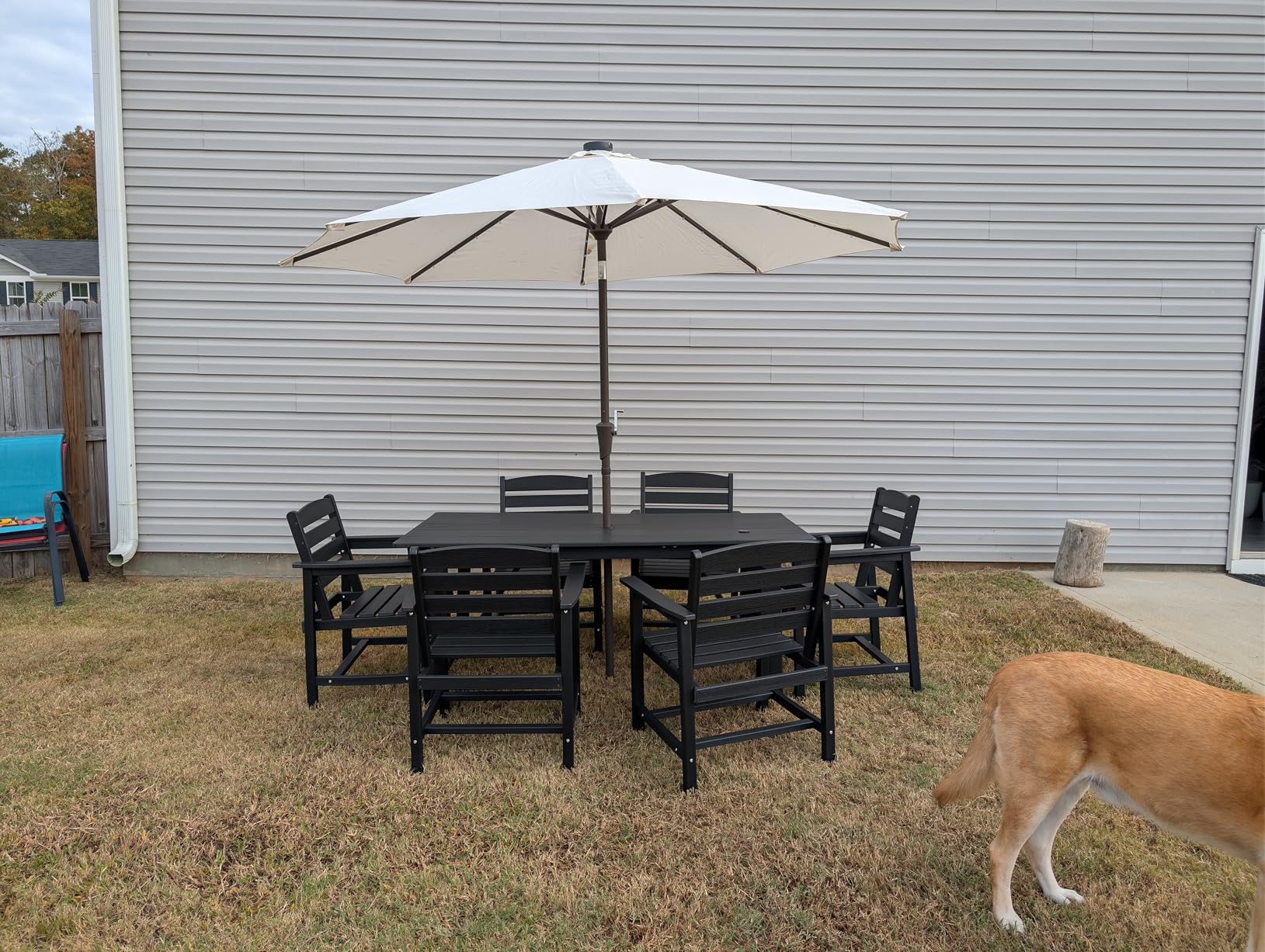 JEAREY 9FT Outdoor Patio Umbrella with Solar Lights, LED Lighted Pool Umbrella with Tilt and Crank, Outdoor Table Umbrellas for Deck, Yard & Market (Beige) - Customer Photo 3