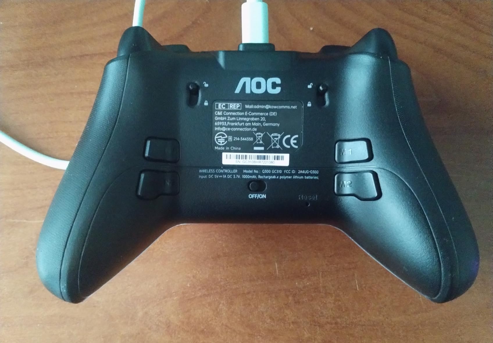 AOC PC Controller - Interactive Screen Wireless Controller Compatible with PC/Switch/Switch 2/iOS/Android, Hall Effect Joystick & Triggers, RGB Lighting, Adjustable Vibration/Turbo, 1000mAh Battery(Black) customer photo 1