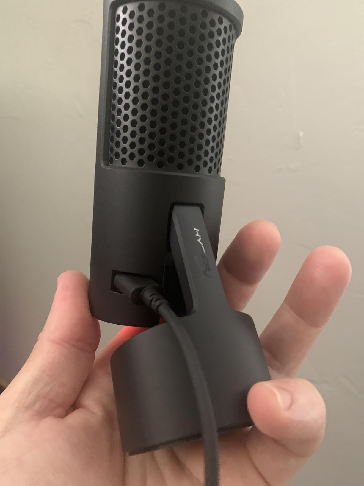 HyperX SoloCast 2 – Gaming USB Condenser Mic for PC, USB-C to USB-A, Built-in Pop Filter, Internal Shock Mount, Plug and Play, 24-bit / 96kHz, Compact Tiltable Stand – Black Customer Review HyperX SoloCast 2 – Gaming USB Condenser Mic for PC, USB-C to USB-A, Built-in Pop Filter, Internal Shock Mount, Plug and Play, 24-bit / 96kHz, Compact Tiltable Stand – Black - Customer Photo 1