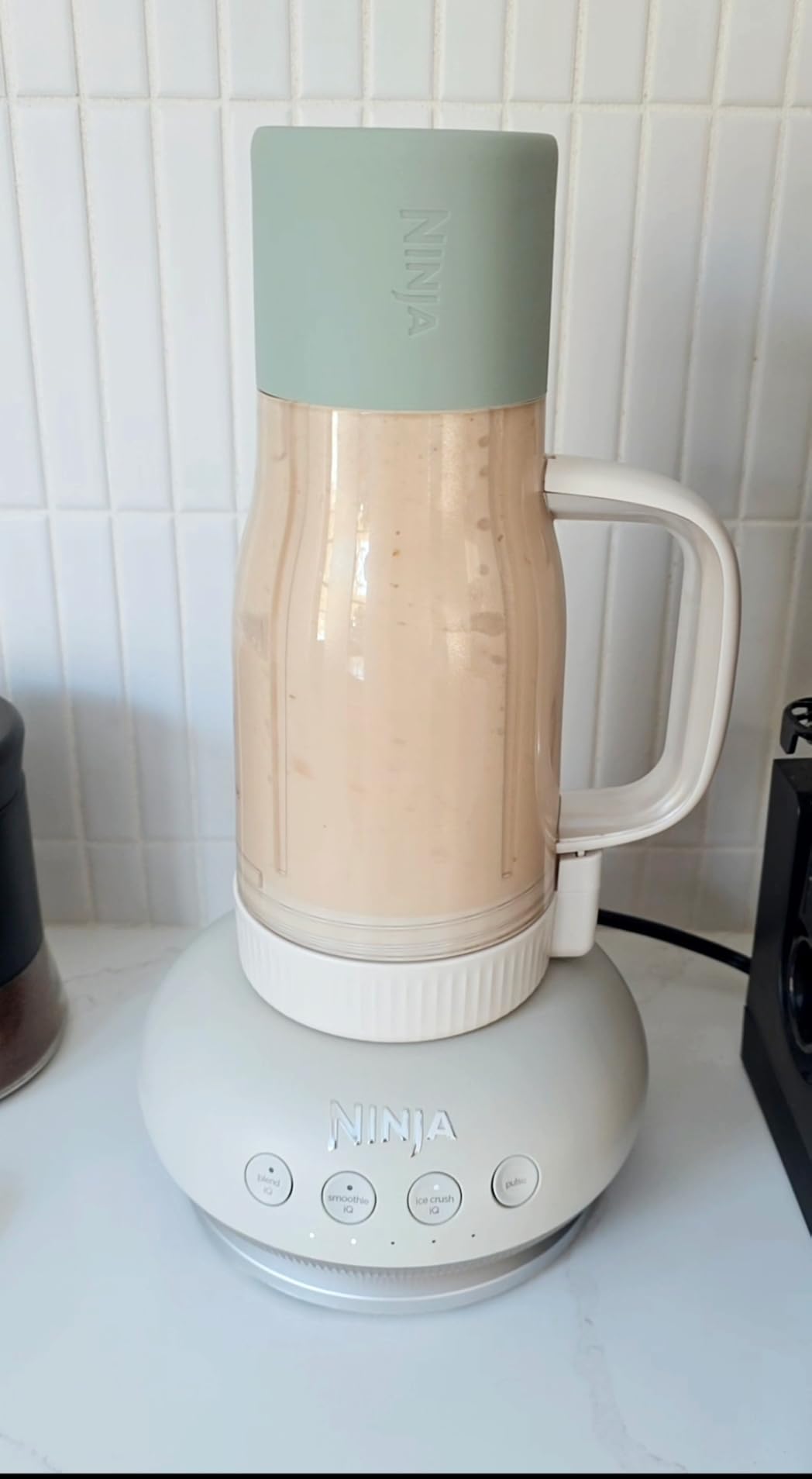 Ninja Blendboss™ | Personal Blender for Smoothies & Frozen Drinks | 26oz Travel Tumbler with LeakProof Lid, Chug Spout & Detachable Straw | Auto-iQ Technology | Stone Mint | DB351ST - Customer Photo 1