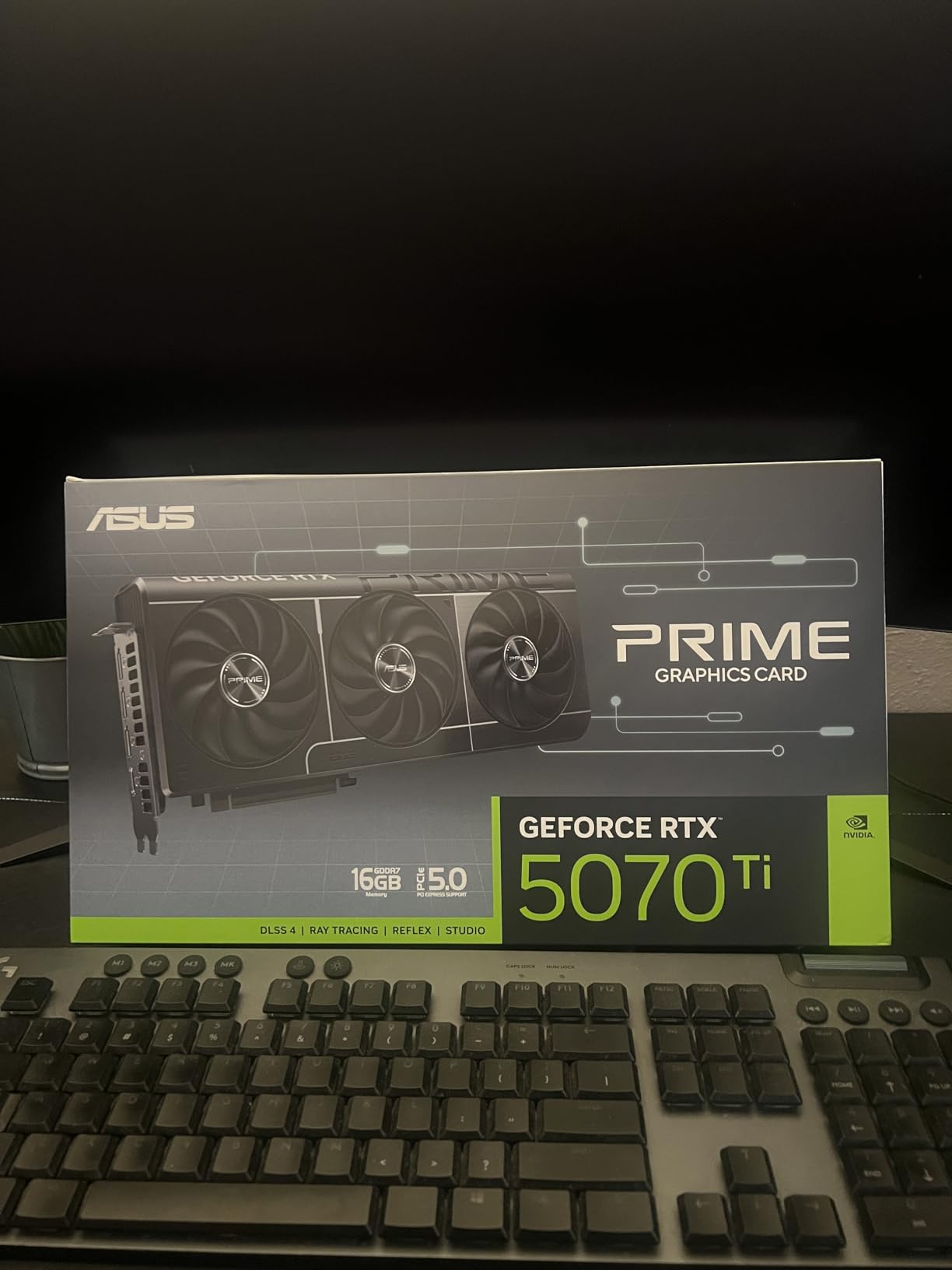 ASUS ProArt GeForce RTX 5070 Ti OC Edition Graphics Card (PCIe 5.0, 16GB GDDR7, USB Type-C, HDMI/DP 2.1, 2.5-Slot, Axial-tech Fans, Vapor Chamber, Phase-Change GPU Thermal pad) customer photo 2