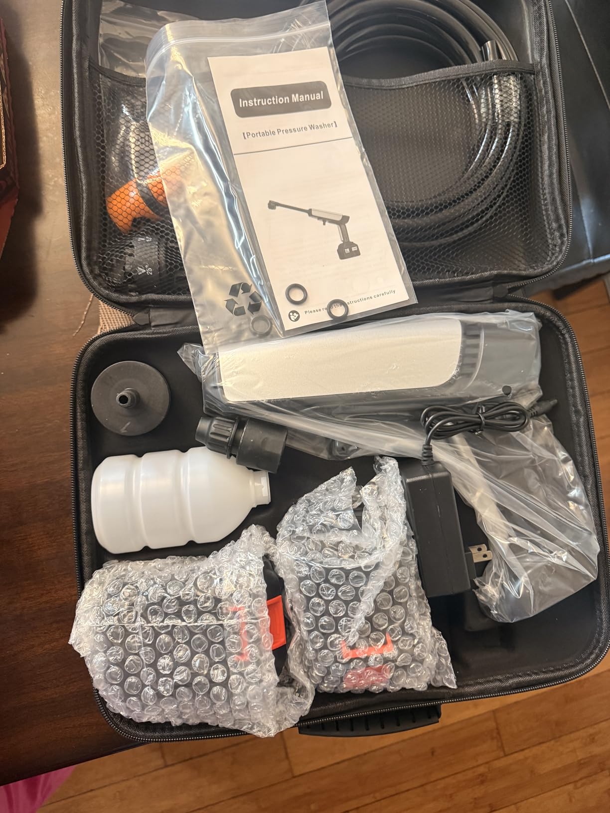 Cordless Pressure Washer Battery Powered,Portable Power Washer with 2pcs 4.5Ah Battery&Charger & 6-in-1 Nozzle,2 Power Level & on/Off Button,Handheld Pressure Washer for Car,Home,Garden Patio (8.5m) - Customer Photo 1