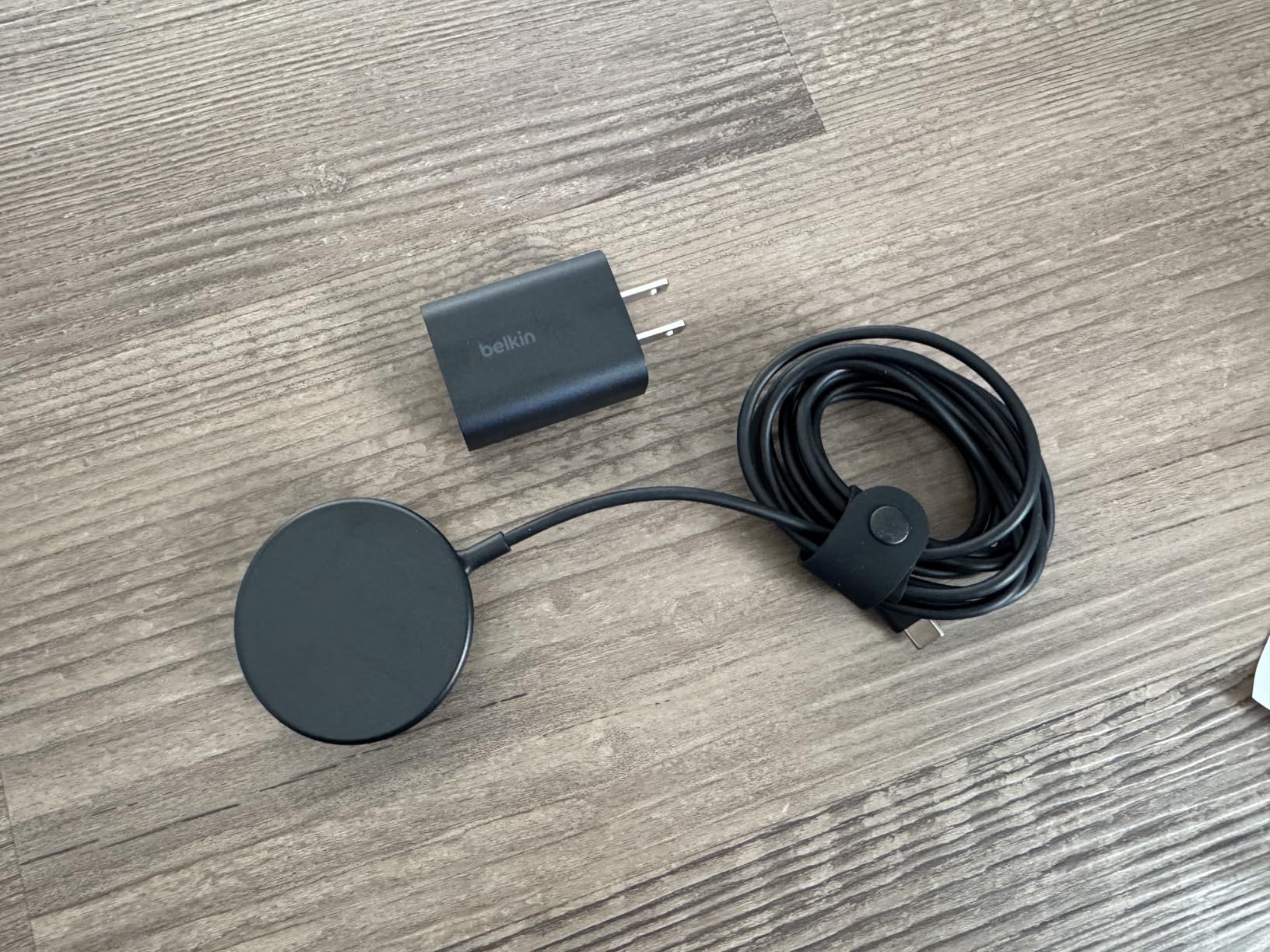 Belkin MagSafe Charger, Magnetic iPhone Charger w/ Qi2 25W, Fast Wireless Charging Pad w/Kickstand for iPhone 17 Series, Samsung Galaxy, Pixel 10, AirPods Pro, Travel - Adapter Included, Black - Customer Photo 2