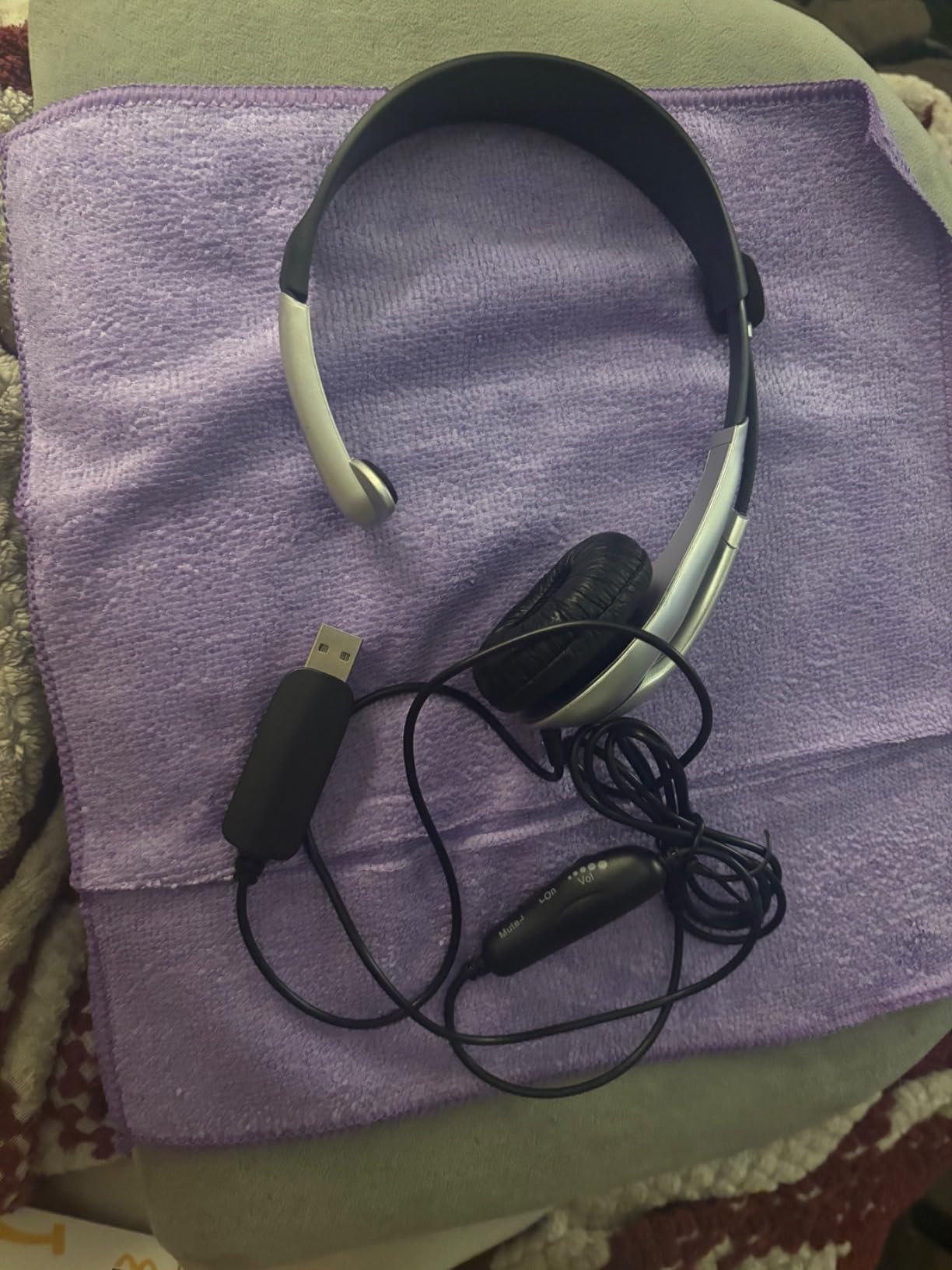 Cyber Acoustics USB Mono AC-840 Headset, Headphone with microphone, Great for Education, Office and Call Centers (AC-840) customer photo 1