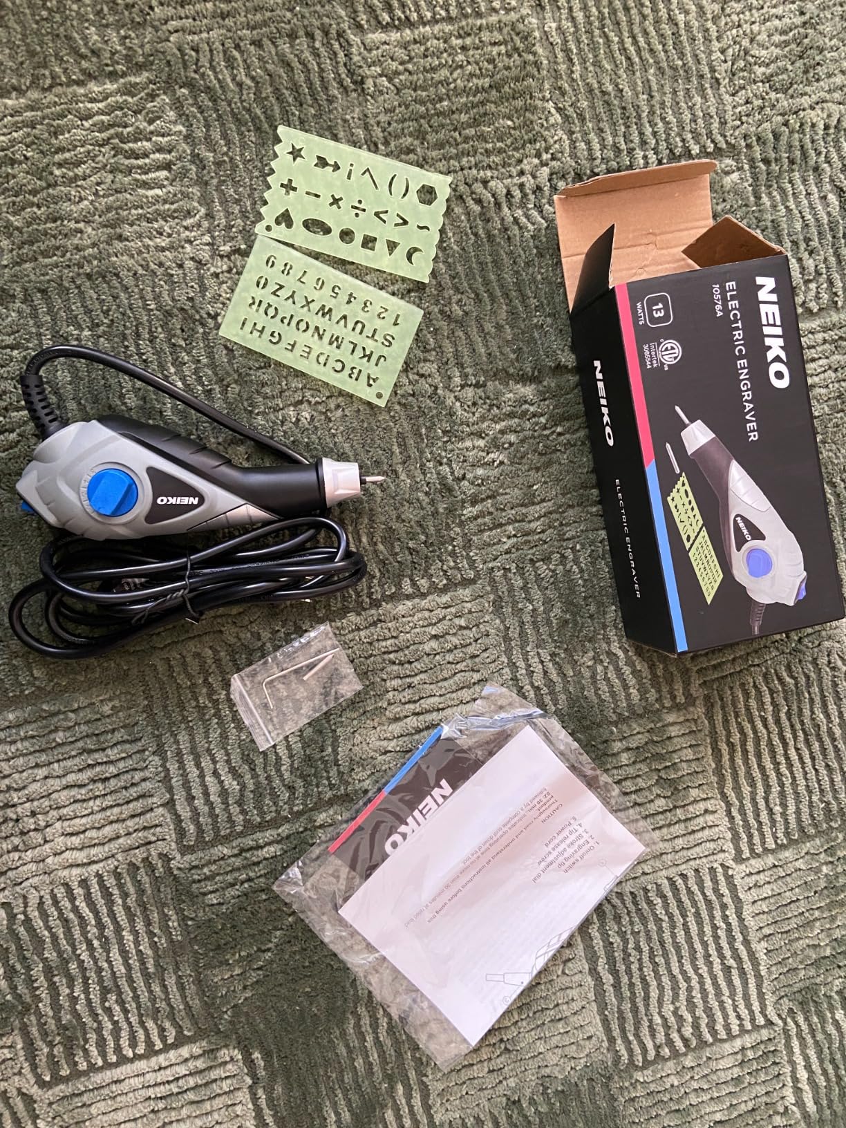 NEIKO 01902 Adjustable Helping Hand with Magnifying Glass, Third Hand Solder Aid, Soldering Wire Station Stand with Dual Alligator Clips and a Heavy Base, Beading & Jewelry Making Tools, Solder Holder customer photo 2