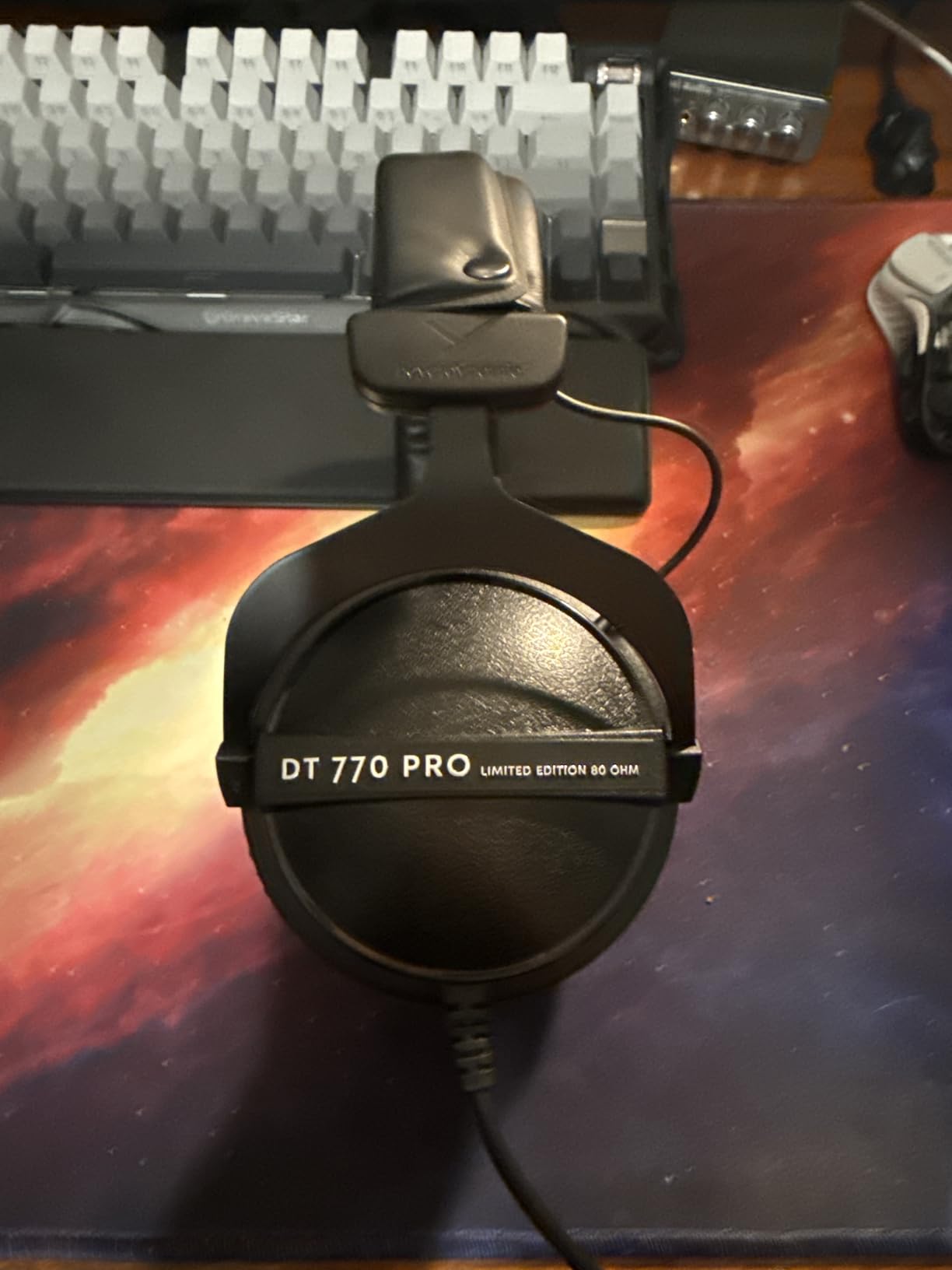 beyerdynamic DT 770 PRO 80 Ohm Over-Ear Studio Headphones, Enclosed Design, Wired for Professional Recording and Monitoring customer photo 1