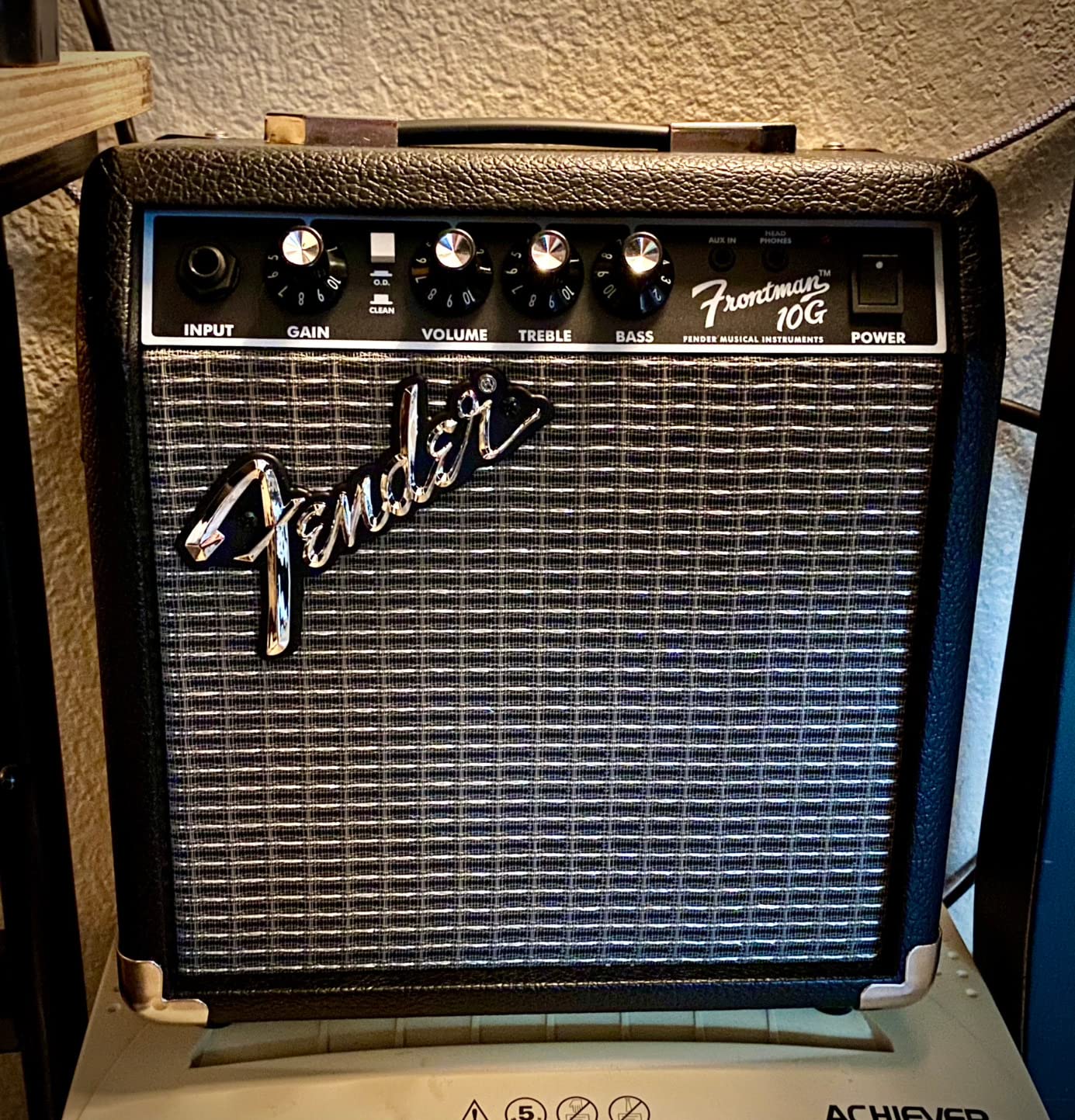 Fender Frontman 10G Electric Guitar Amplifier, 10-Watt Practice Amp with 6