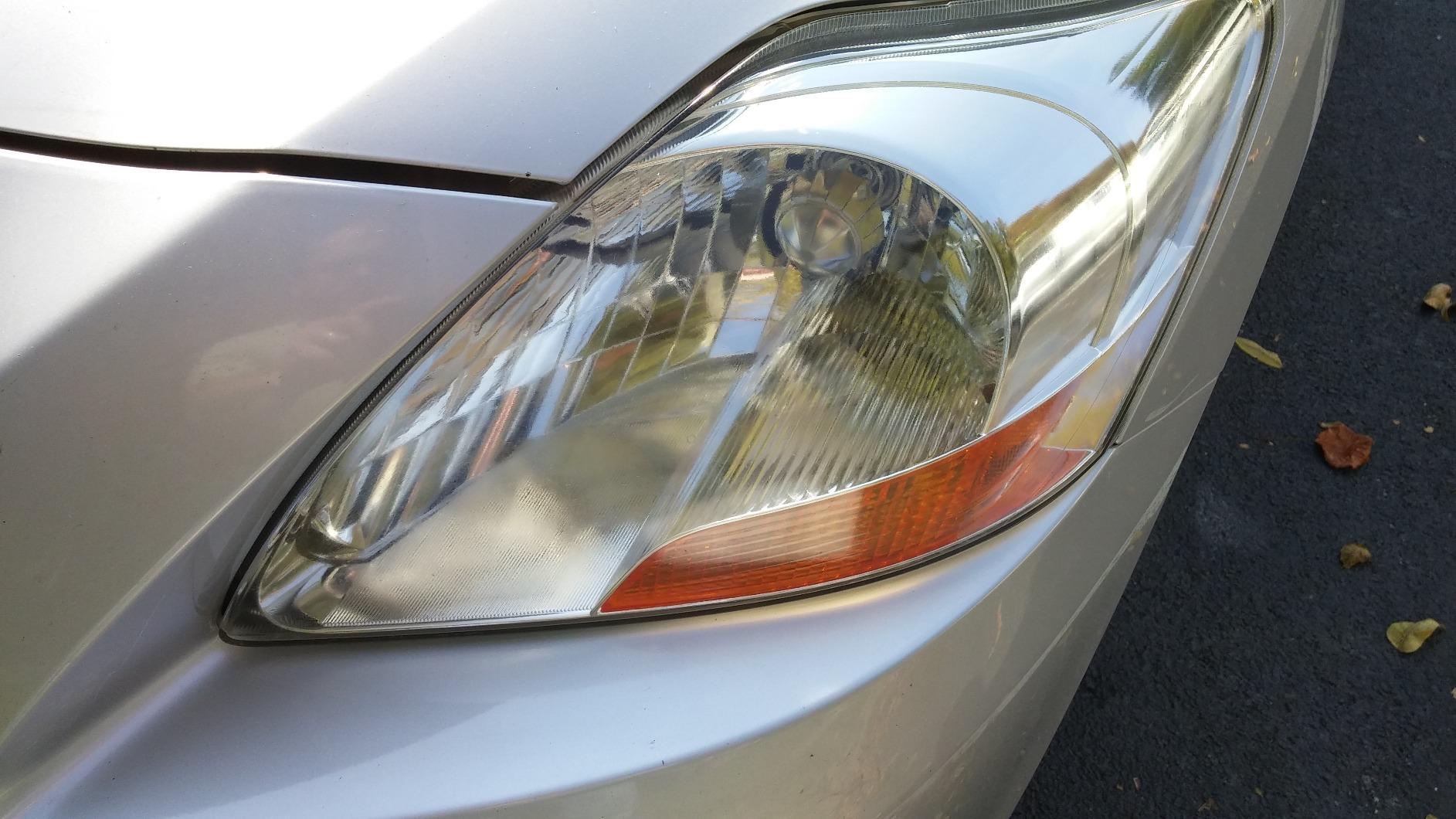 Turtle Wax Headlight Restoration Kit, Removes Oxidation and Yellowing, Restores to Like-New Condition, Increases Visibility and Brightness for Safer Driving, Easy Application customer photo 2