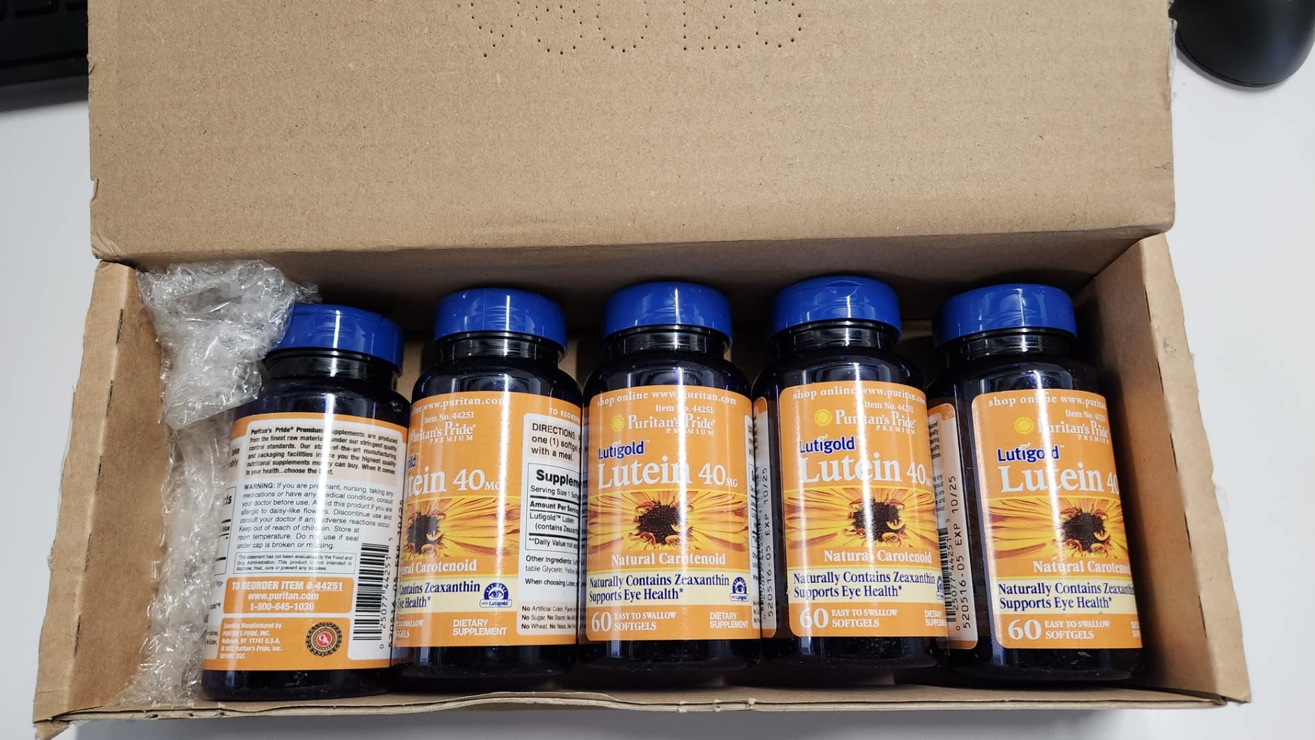 Puritan's Pride Premium Lutigold Lutein Carotenoid 40 mg with Zeaxanthin for Men and Women, Dietary Supplement for Eye Health Support, 2 Month Supply, 60 Easy-to-Swallow Softgels customer photo 1