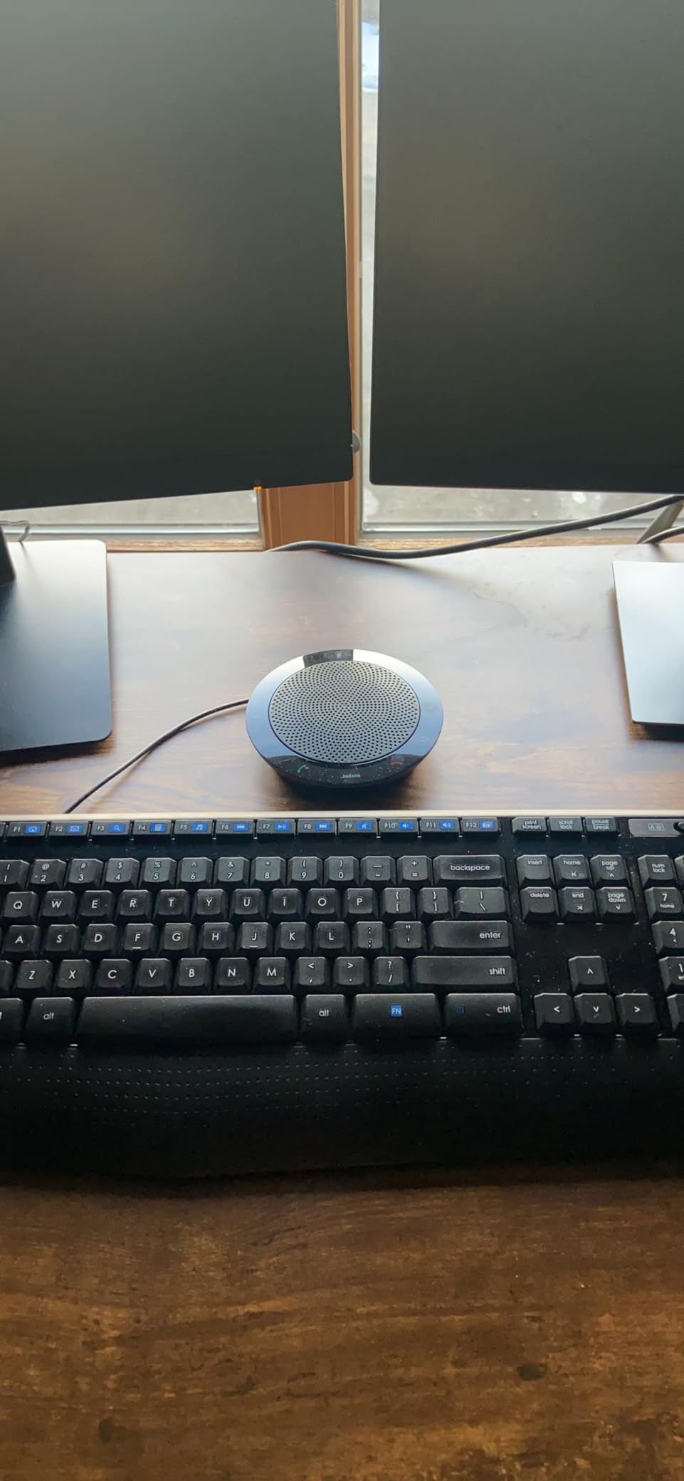 Jabra Speak 410 USB Speakerphone, Plug and Play Solution, Works with All PCs, Outstanding Sound Quality, Full Compatibility with UC Systems & VoIP Clients customer photo 2