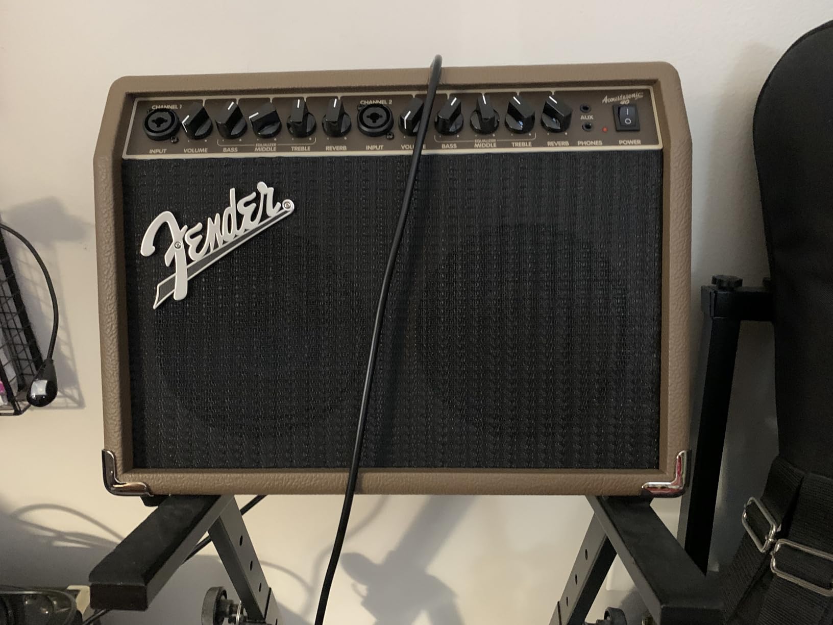 Fender Acoustasonic 15 Acoustic Guitar Amplifier, 15-Watt Portable Combo Amp with 6