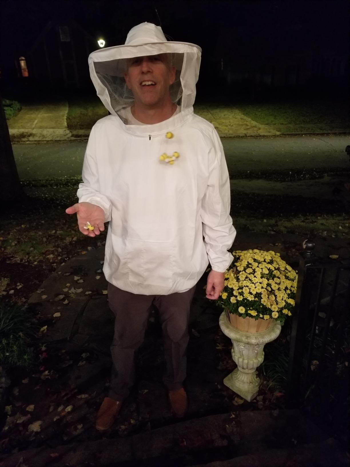 VIVO Professional White Large Beekeeping Suit, Jacket, Pull Over, Smock with Veil customer photo 2