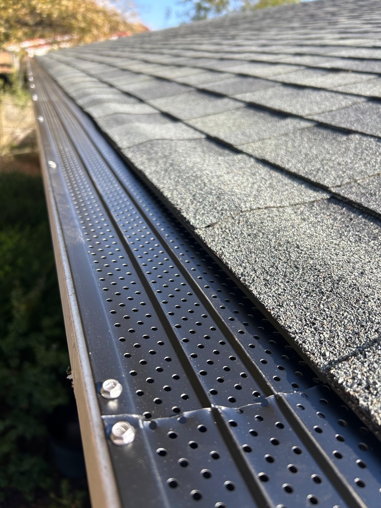 FlowGuard USA Made Professional DIY 6 Inch 50-Year Gutter Cover System - White - Aluminum Gutter Guards - 102 Feet - by FlexxPoint customer photo 2