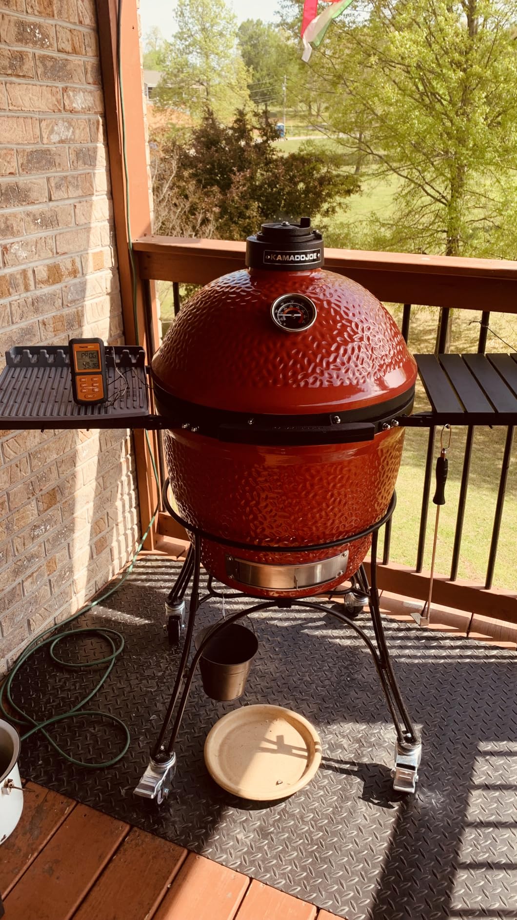 Kamado Joe Classic Joe I Premium 18-inch Ceramic Charcoal Grill and Smoker in Red with Cart, Side Shelves, Grill Gripper, and Ash Tool, 250 Cooking Square Inches, 2 Tier Cooking System customer photo 1