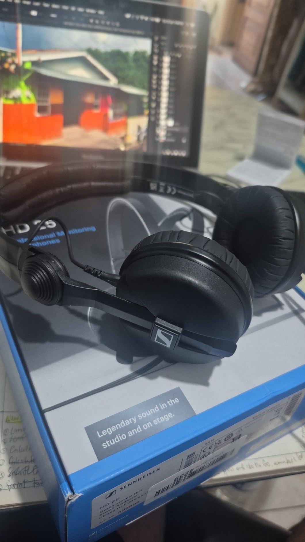 Sennheiser Professional HD 25 On-Ear DJ Headphones, Black customer photo 1