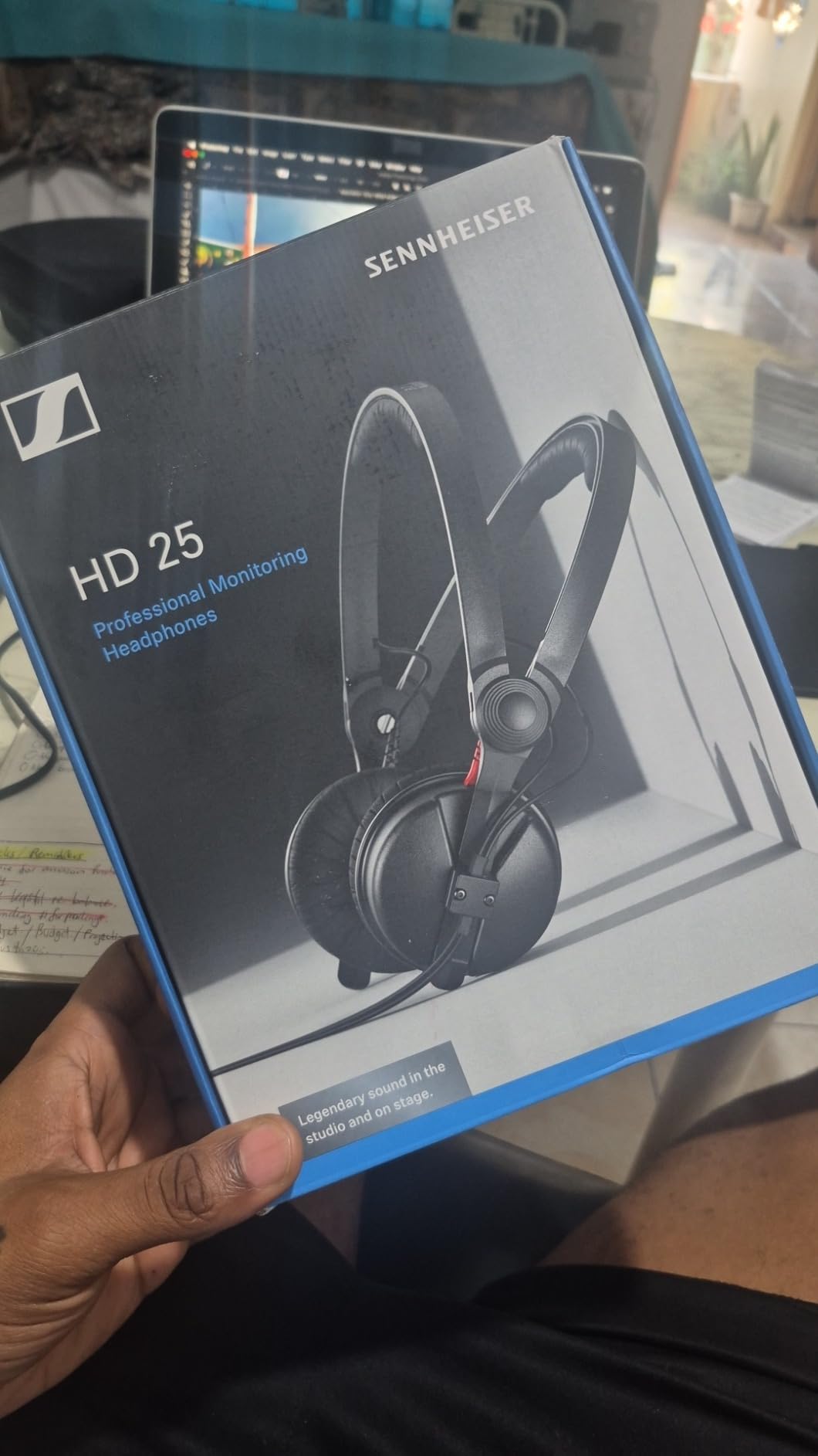 Sennheiser Professional HD 25 On-Ear DJ Headphones, Black customer photo 2