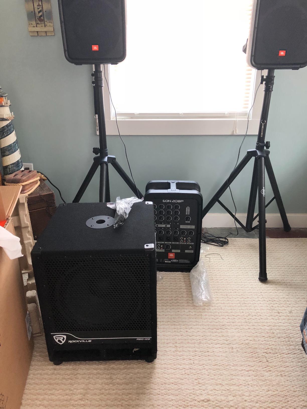 JBL Professional EON208P Portable All-in-One PA System with AKG Vocal Microphone, 8-Channel Mixer and Bluetooth customer photo 2