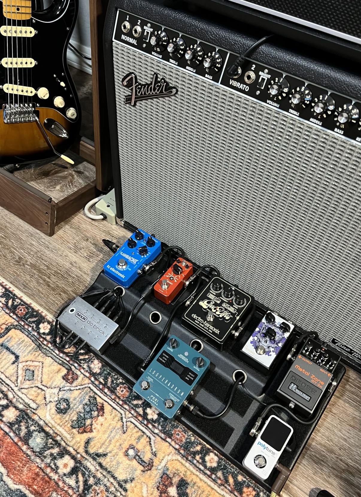 FLASHBACK 2 DELAY Legendary Delay Pedal with Groundbreaking MASH Footswitch, Crystal Delay Effect and Built-In TonePrint Technology, Blue customer photo 1