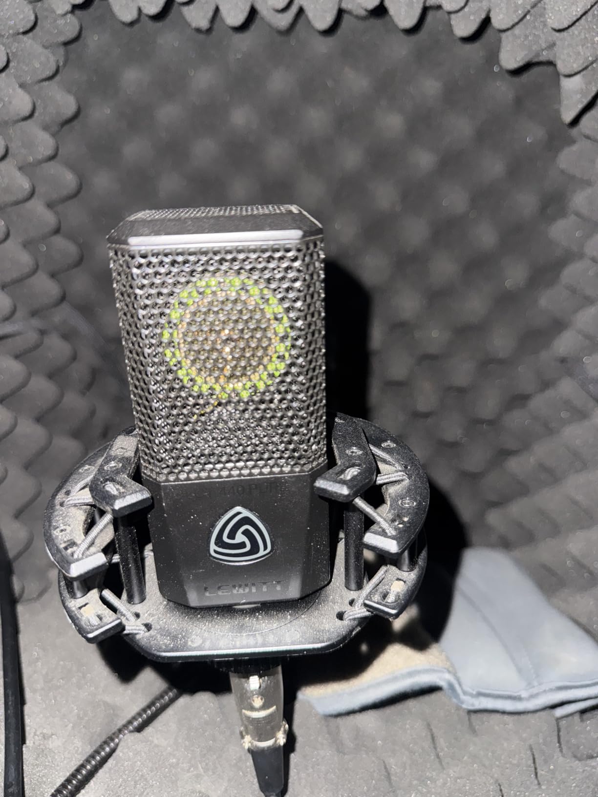 Lewitt LCT 440 PURE Large Diaphragm Condenser Mic customer photo 2