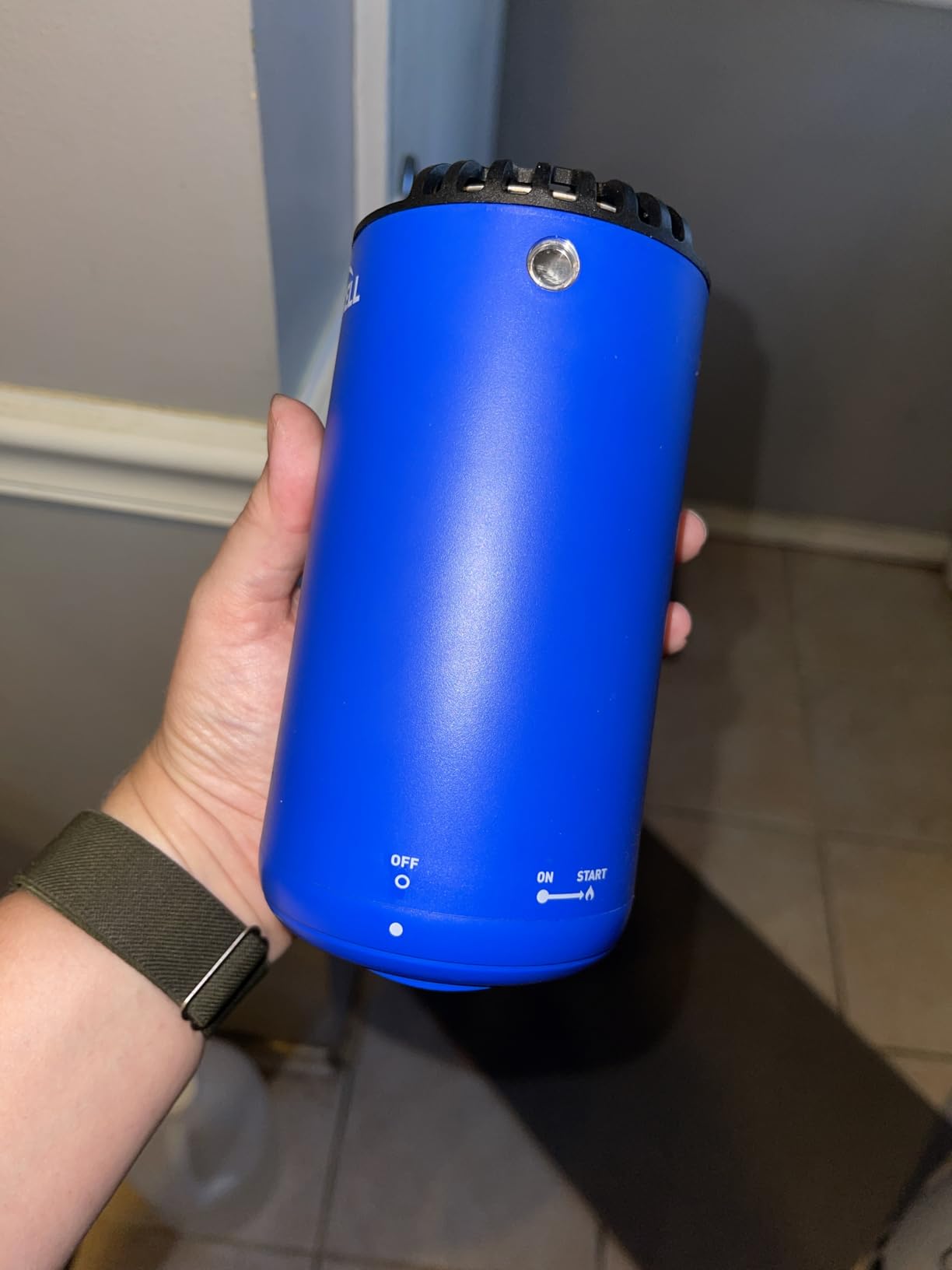 Thermacell Mosquito Repeller Patio Shield; Includes 12-Hour Refill; 15 Foot Zone of Protection; Highly Effective Mosquito Repellent for Patio; Bug Spray Alternative; Scent Free customer photo 1