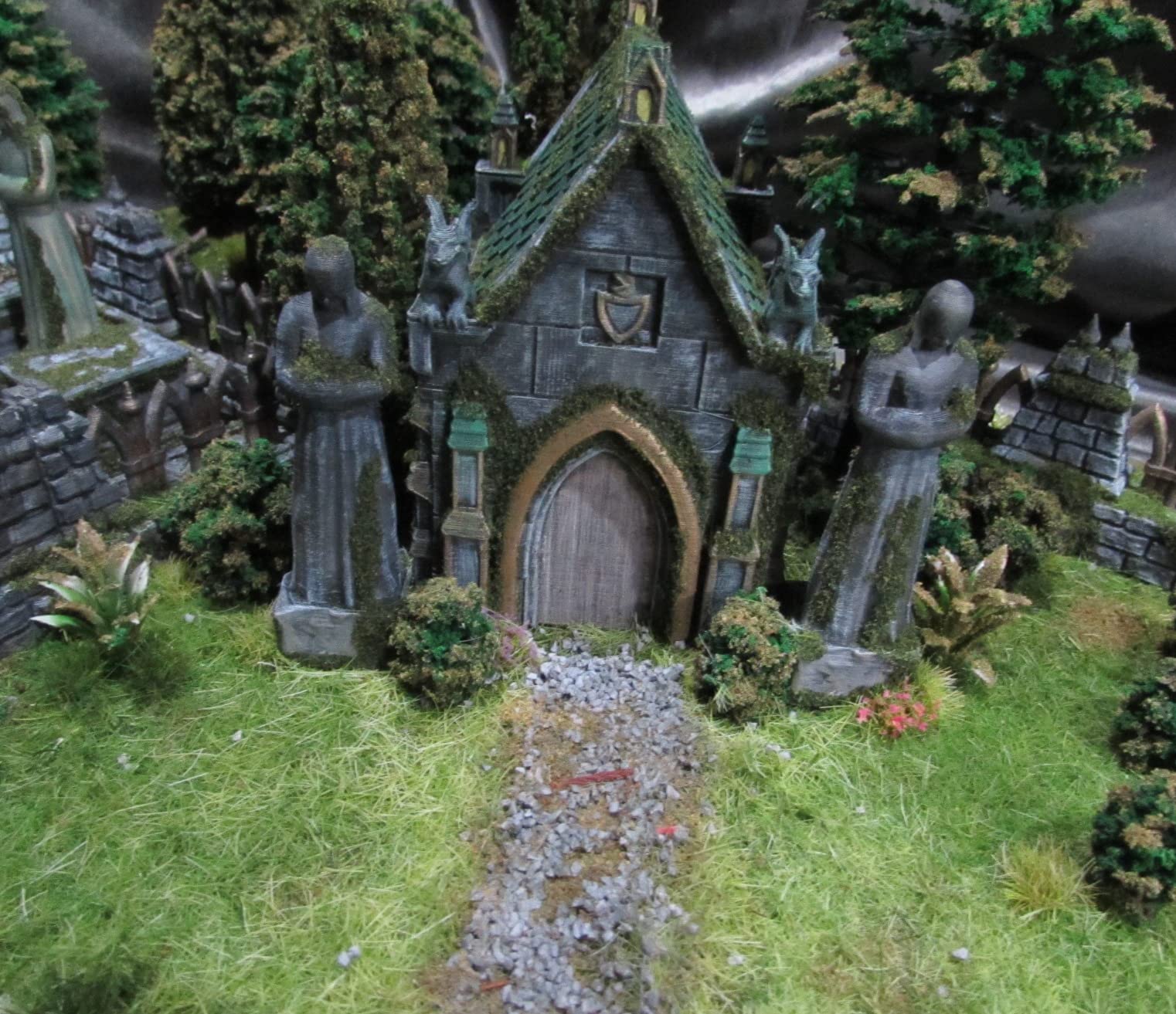 EnderToys Mausoleum Graveyard Scene - DND Terrain Scenery for Tabletop 28mm Miniatures Wargame customer photo 2