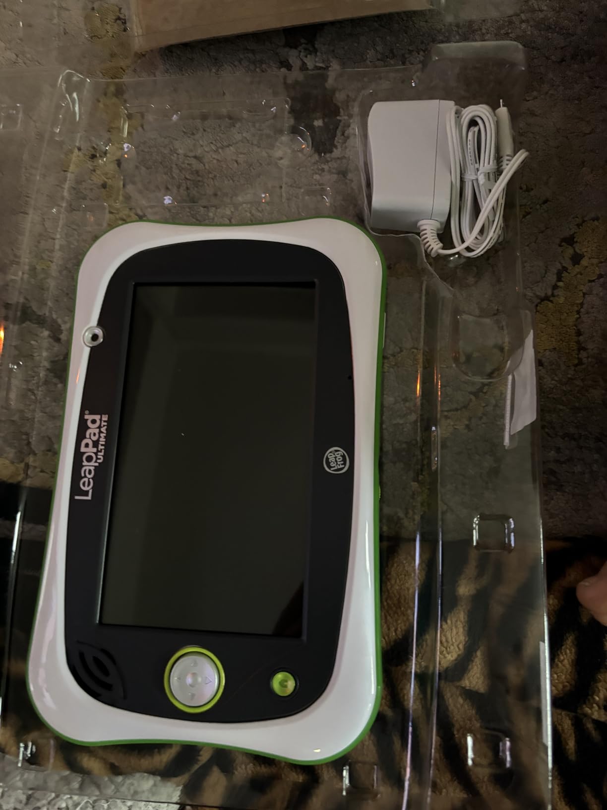 LeapPad Ultimate Ready for School Tablet, Green customer photo 2