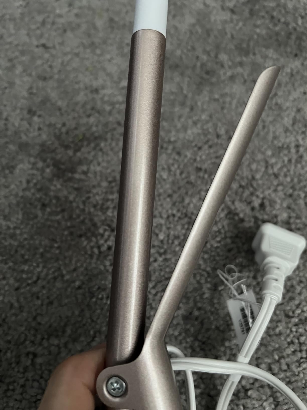 Conair Double Ceramic 1 in. Curling Iron | Double ceramic 1 in. barrel creates classic curls on short to long hair, White/Rose Gold, CD701GNR6 customer photo 1