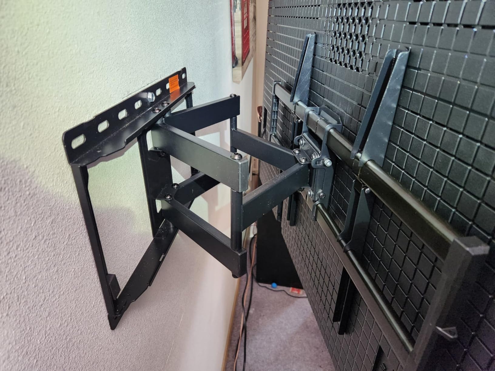 USX Mount Full Motion TV Wall Mount for Most 42-90 inch Flat Screen/LED/4K, TV Mount Bracket Dual Swivel Articulating Tilt 6 Arms, VESA 600x400mm, Holds up to 132lbs customer photo 2