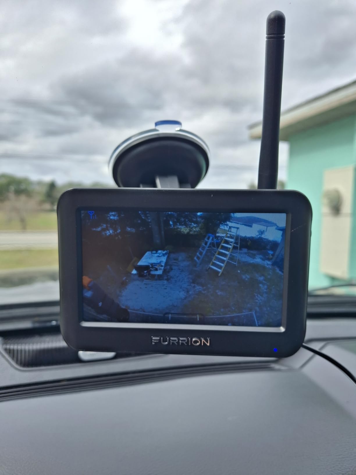 Furrion Vision S Wireless RV Backup Camera System with 5-Inch Monitor, 1 Rear Sharkfin, Infrared Night Vision, Wide-Angle View, Hi-Res, IP65 Waterproof, Motion Detection, Microphone - FOS05TASF customer photo 2