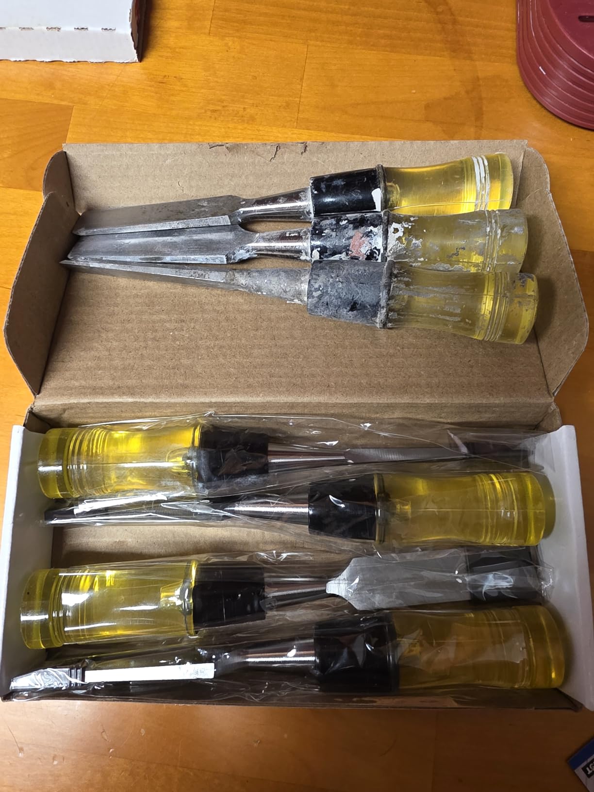 HURRICANE 4 Piece Wood Chisel Set for Woodworking. CR-V Steel Beveled Edge Blades with Safety Caps. Durable PVC High Impact Handle, for Precision Carving & DIY Projects customer photo 1
