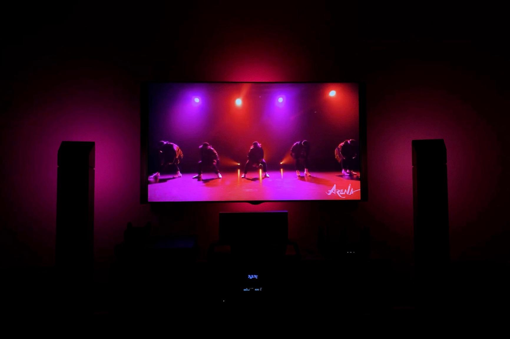Philips Hue Smart Play Light Bar Base Kit, Black, 2 Pack, White & Color Ambiance LED Color-Changing Light customer photo 2