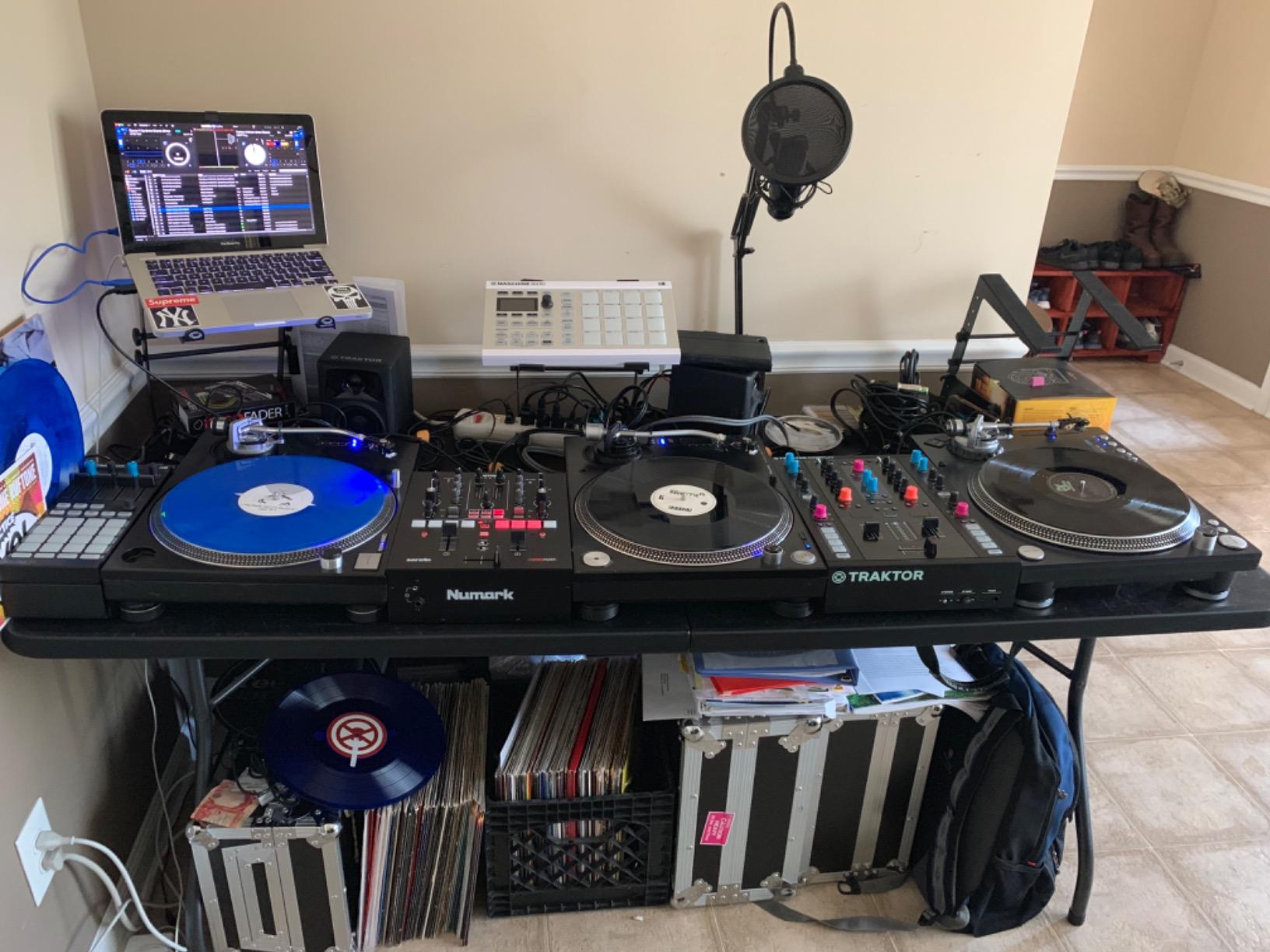 Numark Scratch - Two-Channel DJ Scratch Mixer for Serato DJ Pro with Innofader Crossfader, DVS license, 6 Direct Access Effect Selectors, Performance Pads and 24-Bit Sound Quality customer photo 2