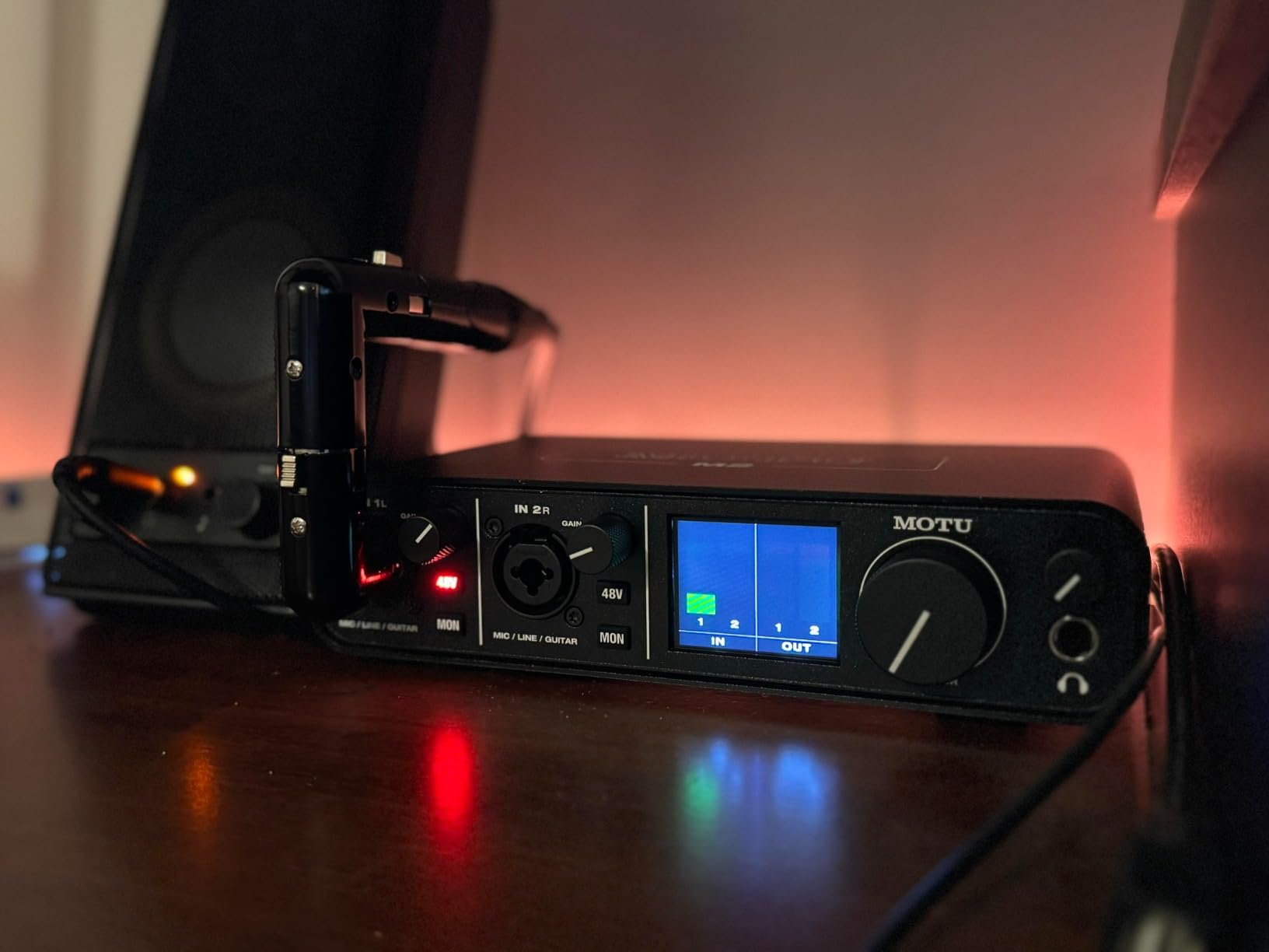 MOTU M2 USB-C Audio Interface with DSP-Driven Mixing customer photo 1