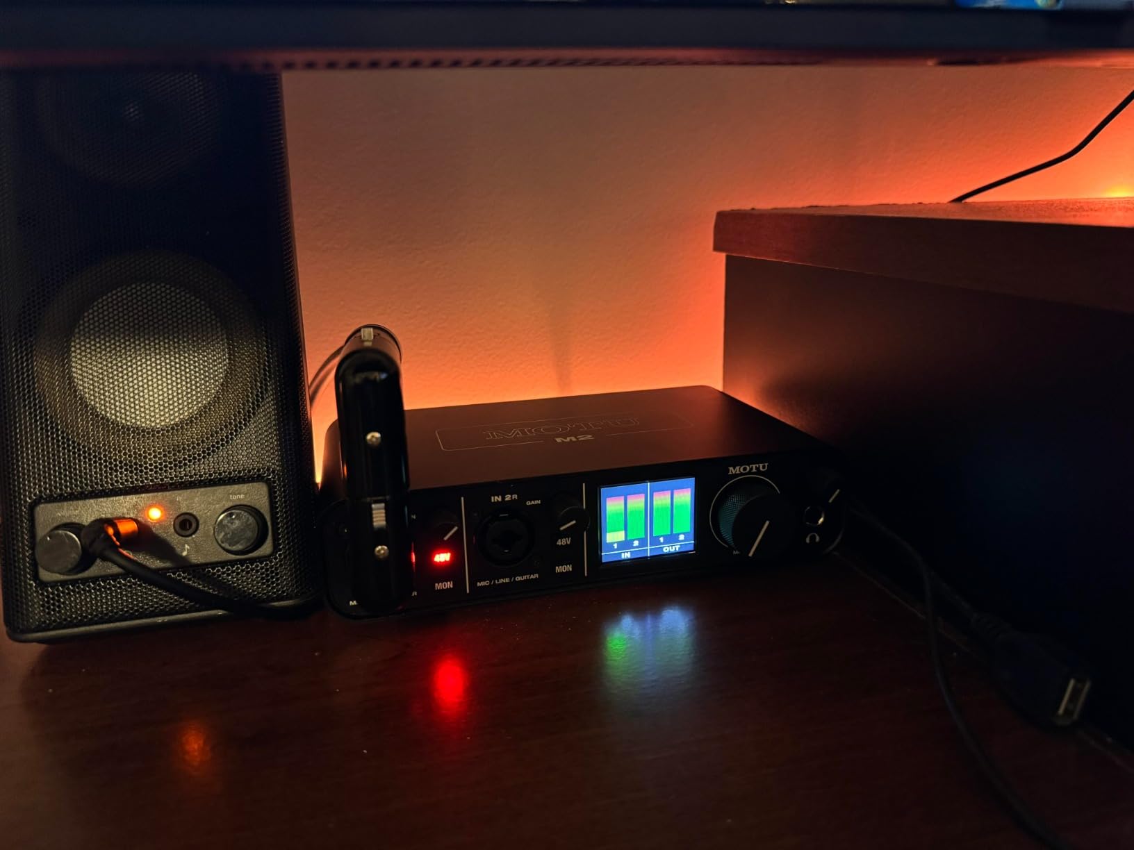 MOTU M2 USB-C Audio Interface with DSP-Driven Mixing customer photo 2