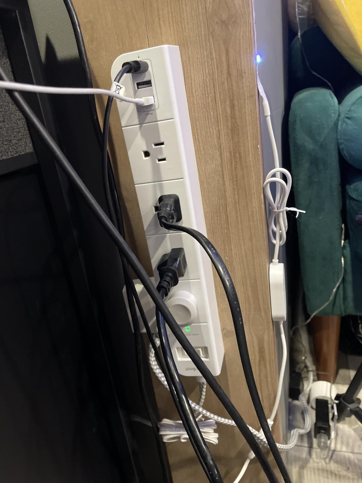 kasa smart Plug Power Strip KP303, Surge Protector with 3 Individually Controlled Smart Outlets and 2 USB Ports, Works with Alexa & Google Home, No Hub Required , White customer photo 1