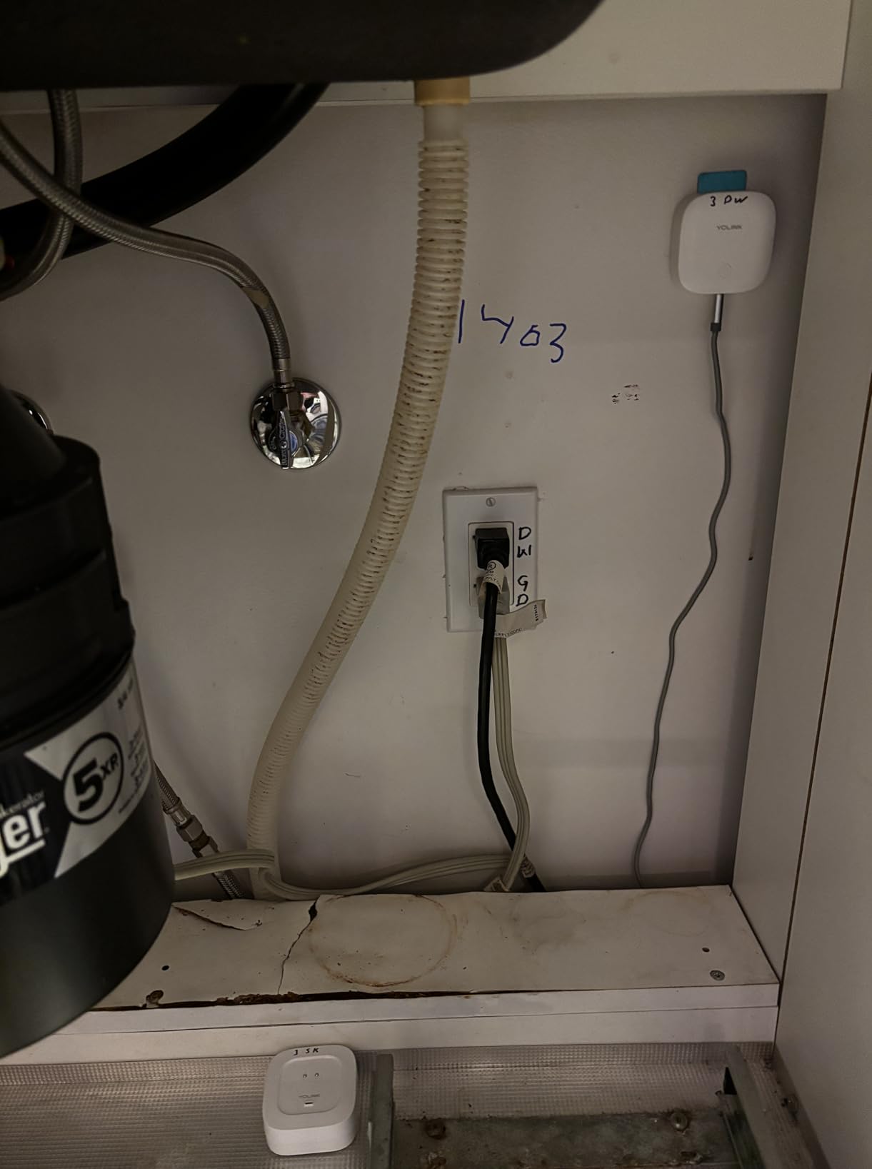 YoLink Water Leak Starter Kit: Hub + 4 Leak Sensor 1, LoRa Long-Range, App/SMS/Email Alerts, D2D Offline Triggers, 2 AAA Up to 5-Year Battery customer photo 1