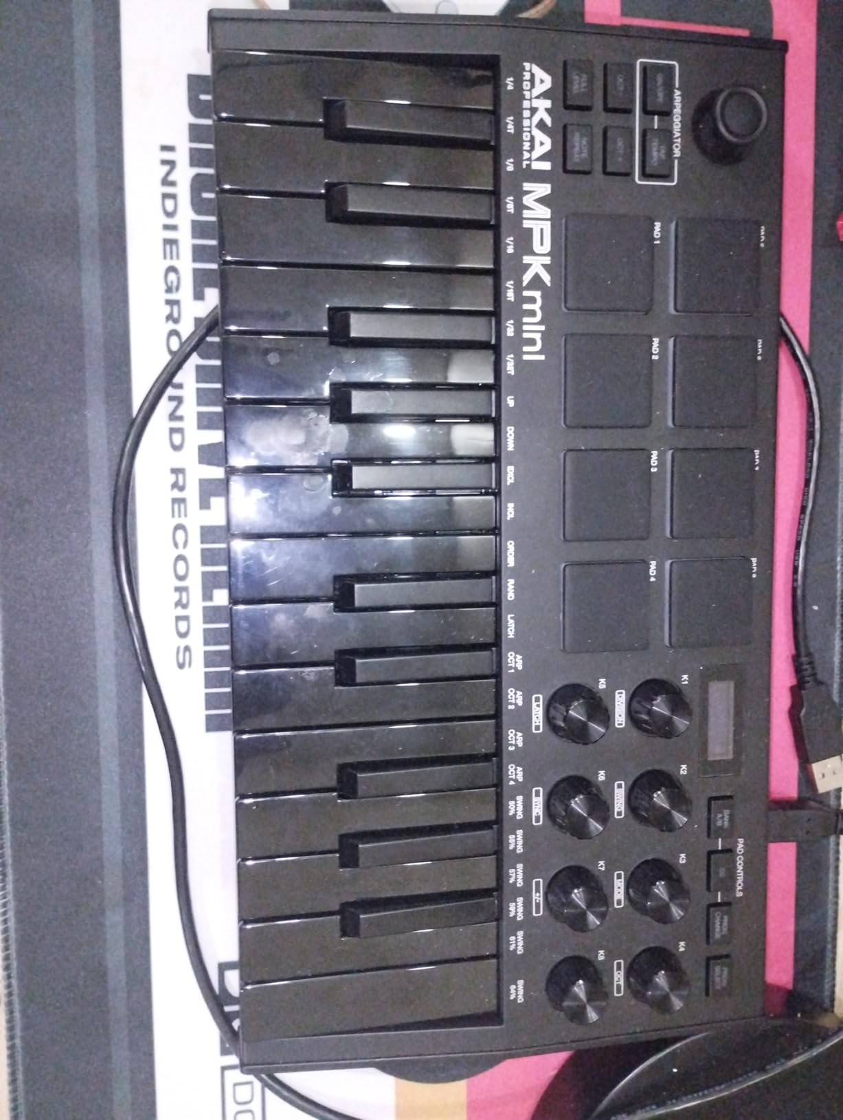 Akai Professional MPK Mini MK3 - 25 Key USB MIDI Keyboard Controller With 8 Backlit Drum Pads, 8 Knobs, Music Production Software and Native Instruments Sound Package customer photo 2