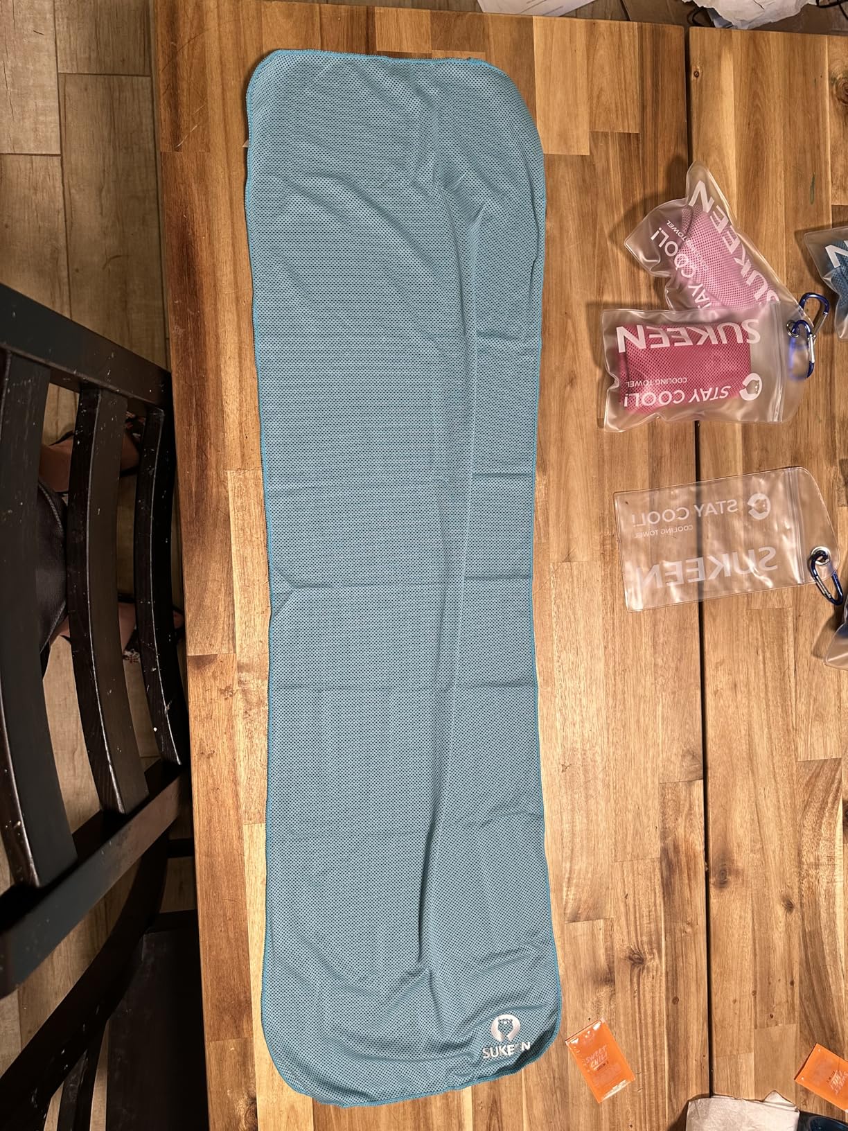 Sukeen Cooling Towel, Instant Evaporative Cooling for Sports, Yoga, Golf, Gym, Neck, Workout and More (40