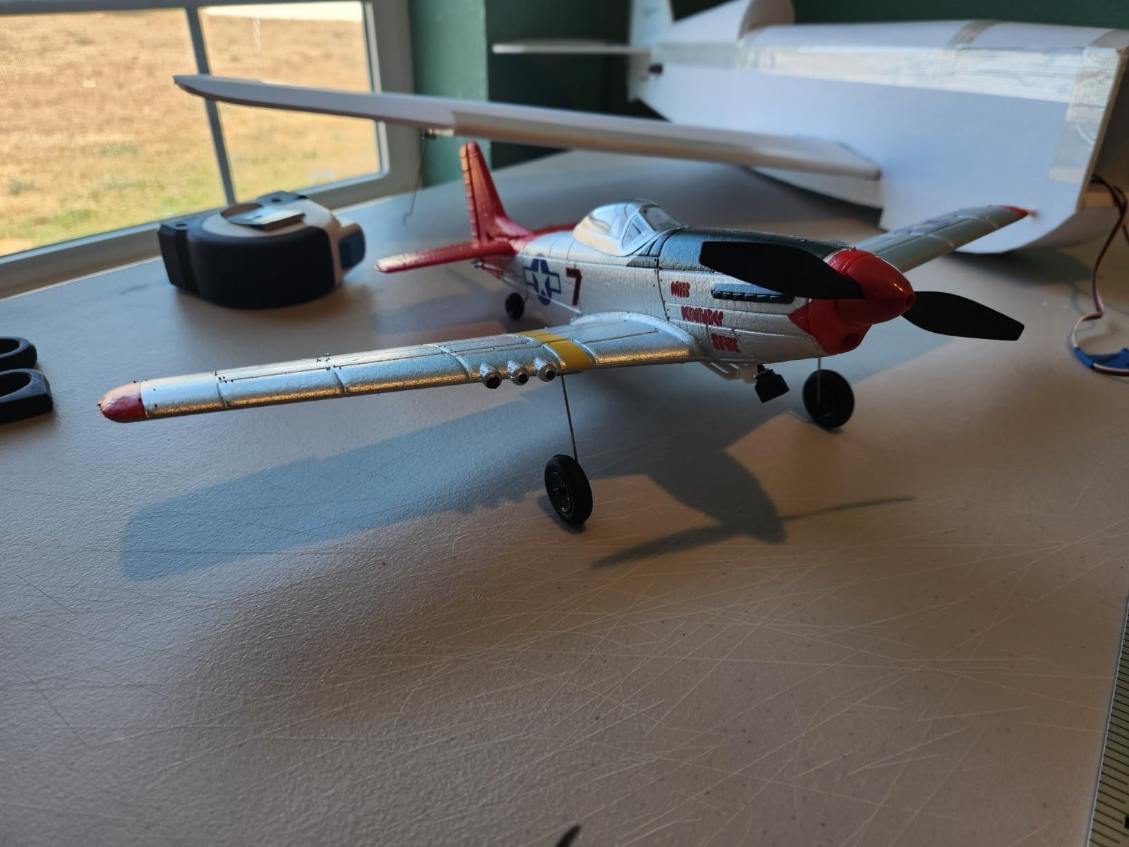 LEAMBE 4 Channel RC Plane, Ready to Fly Aerobatic Aircraft, Easy Control for Beginners, P51 Mustang RC Airplane Best Gift for Adults customer photo 2