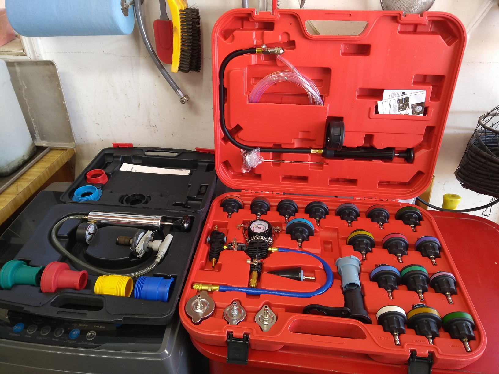 JIFETOR Radiator Pressure Leakage Tester Vacuum Cooling System Purge Coolant Refill Tool Kit 28PCS Universal Automotive Water Tank Leak Test Detector Pneumatic Vacuum Coolant Change Set customer photo 1